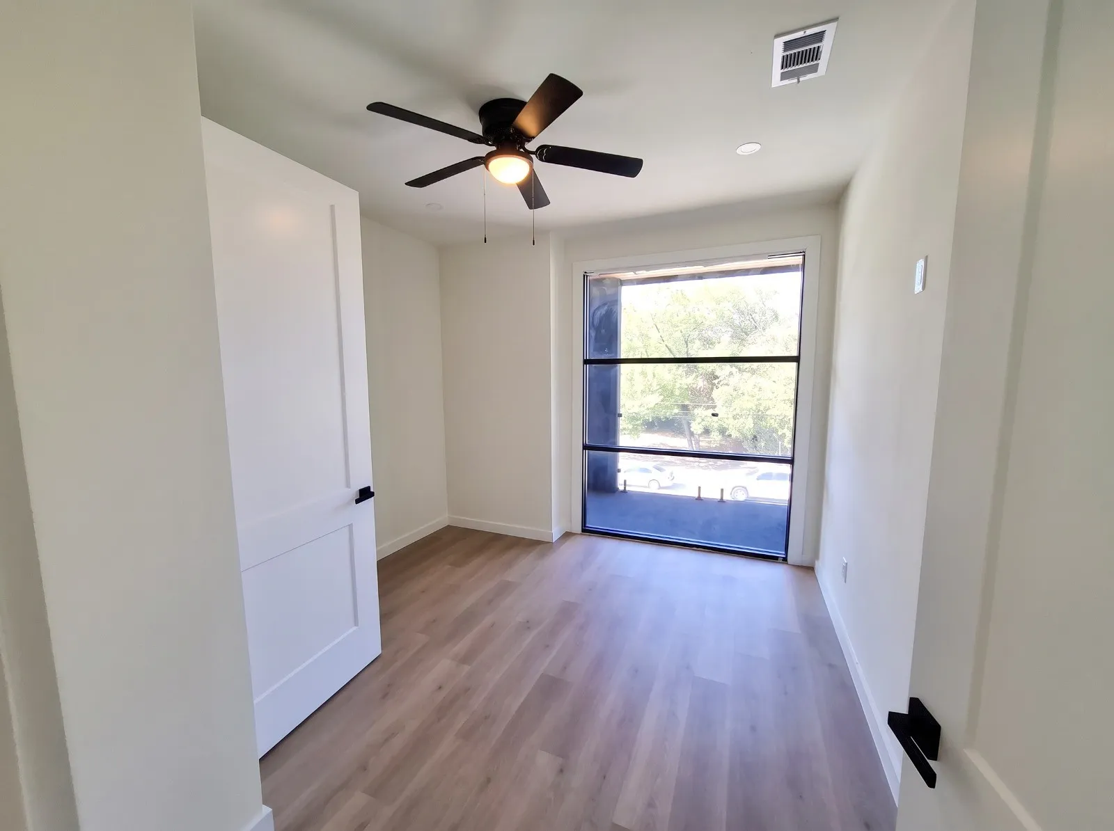 Single Family Residence For Sale in Dallas County , 438 Bonnie View Road, Dallas, Texas 75203, 5 Bedroom, 3 Bathroom, 2 Garage spaces, 3,192 Sqft, built in 2026, mls#21394311, Real Estate Agent in Dallas, Homes For Sale in Dallas county, Homes For Sale in Dallas, Realtor in Dallas Texas, Real Estate Brokerage Independent Realty Texas, Luminita Cordes Realtor