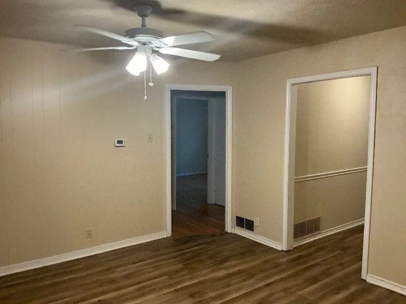 Single Family Residence For Rent in Dallas County , 13630 Onyx Lane, Farmers Branch, Texas 75234, 4 Bedroom, 2 Bathroom, 2 Garage spaces, 2,096 Sqft, built in 1961, mls#21398252, Real Estate Agent in Farmers Branch, Homes For Rent in Dallas county, Homes For Rent in Farmers Branch, Realtor in Farmers Branch Texas, Real Estate Brokerage Independent Realty Texas, Luminita Cordes Realtor
