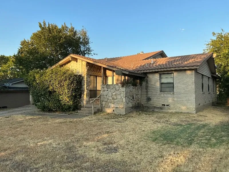 Single Family Residence For Rent in Dallas County , 13630 Onyx Lane, Farmers Branch, Texas 75234, 4 Bedroom, 2 Bathroom, 2 Garage spaces, 2,096 Sqft, built in 1961, mls#21398252, Real Estate Agent in Farmers Branch, Homes For Rent in Dallas county, Homes For Rent in Farmers Branch, Realtor in Farmers Branch Texas, Real Estate Brokerage Independent Realty Texas, Luminita Cordes Realtor