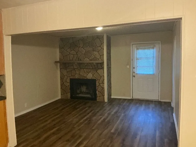 Single Family Residence For Rent in Dallas County , 13630 Onyx Lane, Farmers Branch, Texas 75234, 4 Bedroom, 2 Bathroom, 2 Garage spaces, 2,096 Sqft, built in 1961, mls#21398252, Real Estate Agent in Farmers Branch, Homes For Rent in Dallas county, Homes For Rent in Farmers Branch, Realtor in Farmers Branch Texas, Real Estate Brokerage Independent Realty Texas, Luminita Cordes Realtor
