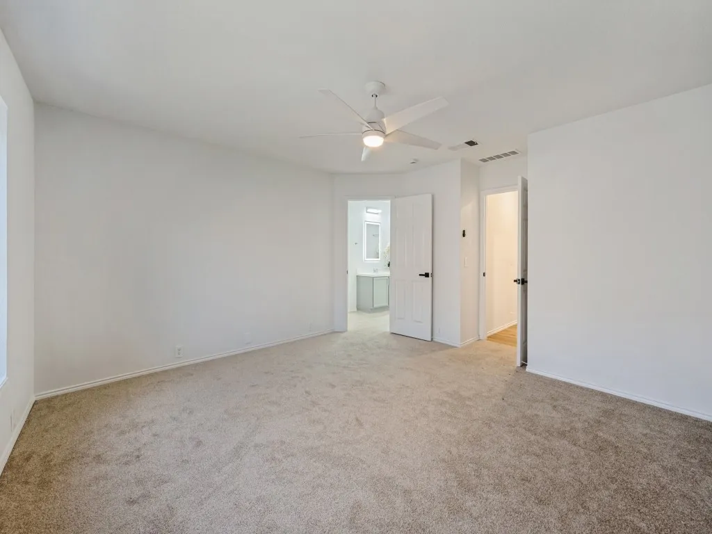 Single Family Residence For Sale in Tarrant County , 1309 Dundee Drive, Arlington, Texas 76002, 4 Bedroom, 2 Bathroom, 2 Garage spaces, 2,131 Sqft, built in 2002, mls#21398236, Real Estate Agent in Arlington, Homes For Sale in Tarrant county, Homes For Sale in Arlington, Realtor in Arlington Texas, Real Estate Brokerage Independent Realty Texas, Luminita Cordes Realtor