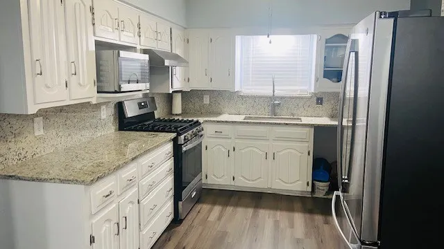 Single Family Residence For Rent in Ellis County , 107 N Summit Street, Red Oak, Texas 75154, 3 Bedroom, 2 Bathroom, Garage spaces, 1,270 Sqft, built in 1970, mls#21364324, Real Estate Agent in Red Oak, Homes For Rent in Ellis county, Homes For Rent in Red Oak, Realtor in Red Oak Texas, Real Estate Brokerage Independent Realty Texas, Luminita Cordes Realtor