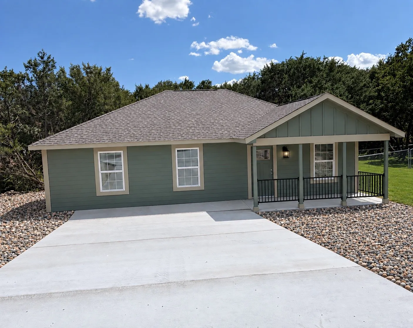 Single Family Residence For Sale in Hood County , 1021 Comanche Cove Drive, Granbury, Texas 76048, 3 Bedroom, 2 Bathroom, Garage spaces, 1,200 Sqft, built in 2026, mls#21393335, Real Estate Agent in Granbury, Homes For Sale in Hood county, Homes For Sale in Granbury, Realtor in Granbury Texas, Real Estate Brokerage Independent Realty Texas, Luminita Cordes Realtor