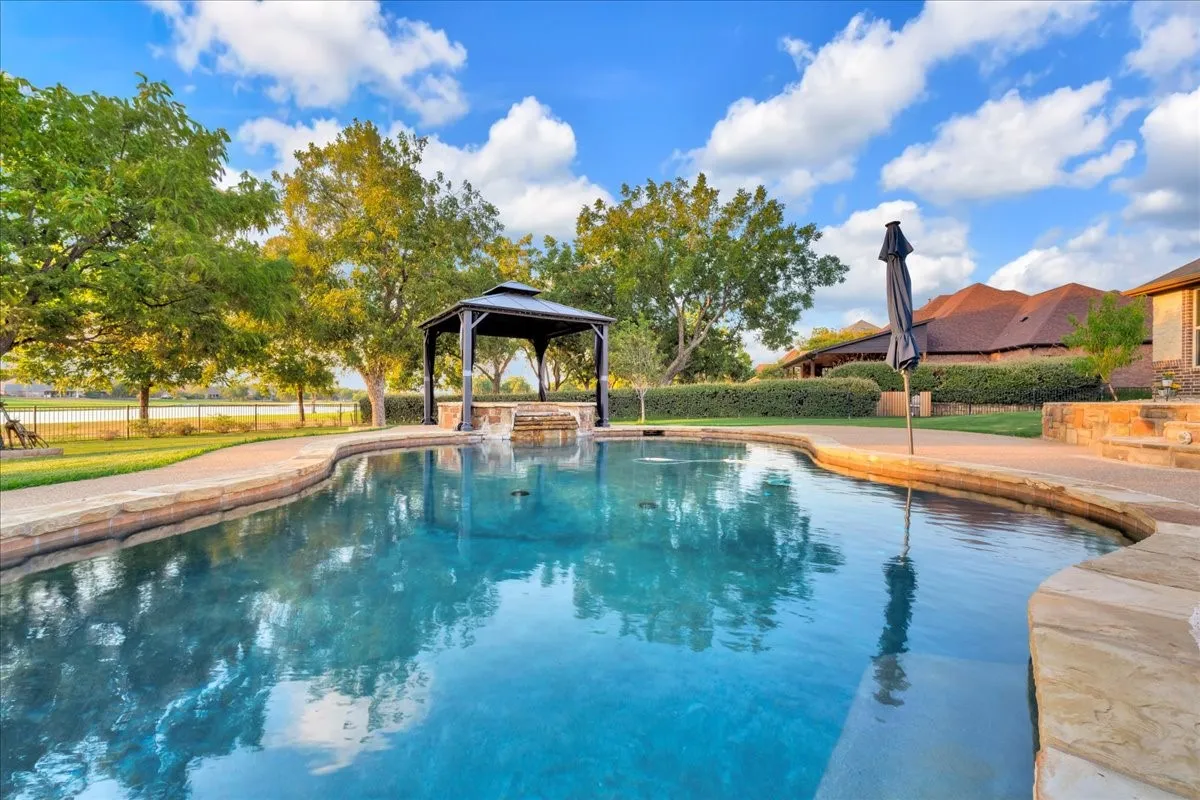 Single Family Residence For Sale in Hood County , 6410 Pinehurst Drive, Granbury, Texas 76049, 4 Bedroom, 3 Bathroom, 3 Garage spaces, 2,960 Sqft, built in 2014, mls#21394083, Real Estate Agent in Granbury, Homes For Sale in Hood county, Homes For Sale in Granbury, Realtor in Granbury Texas, Real Estate Brokerage Independent Realty Texas, Luminita Cordes Realtor