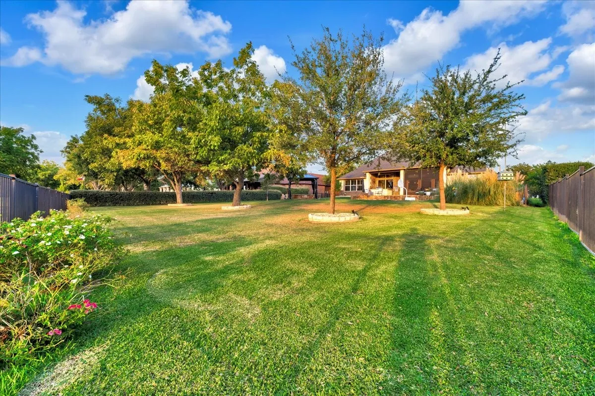 Single Family Residence For Sale in Hood County , 6410 Pinehurst Drive, Granbury, Texas 76049, 4 Bedroom, 3 Bathroom, 3 Garage spaces, 2,960 Sqft, built in 2014, mls#21394083, Real Estate Agent in Granbury, Homes For Sale in Hood county, Homes For Sale in Granbury, Realtor in Granbury Texas, Real Estate Brokerage Independent Realty Texas, Luminita Cordes Realtor