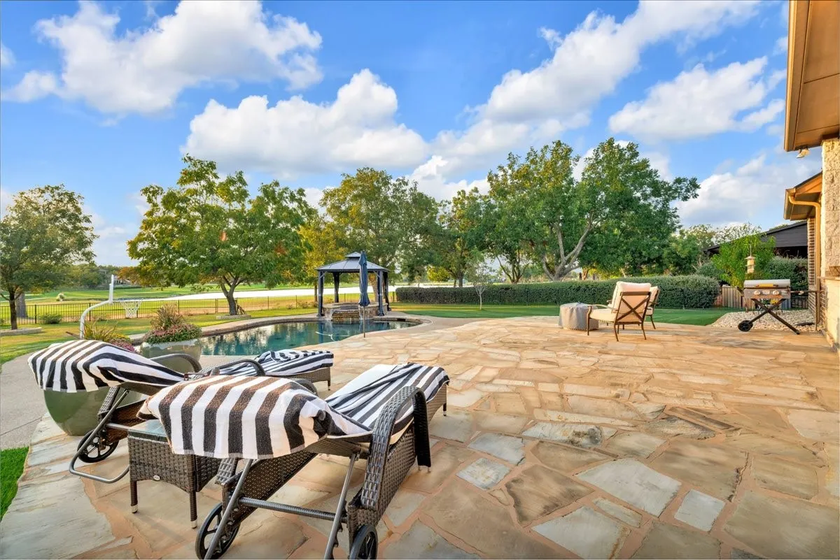Single Family Residence For Sale in Hood County , 6410 Pinehurst Drive, Granbury, Texas 76049, 4 Bedroom, 3 Bathroom, 3 Garage spaces, 2,960 Sqft, built in 2014, mls#21394083, Real Estate Agent in Granbury, Homes For Sale in Hood county, Homes For Sale in Granbury, Realtor in Granbury Texas, Real Estate Brokerage Independent Realty Texas, Luminita Cordes Realtor