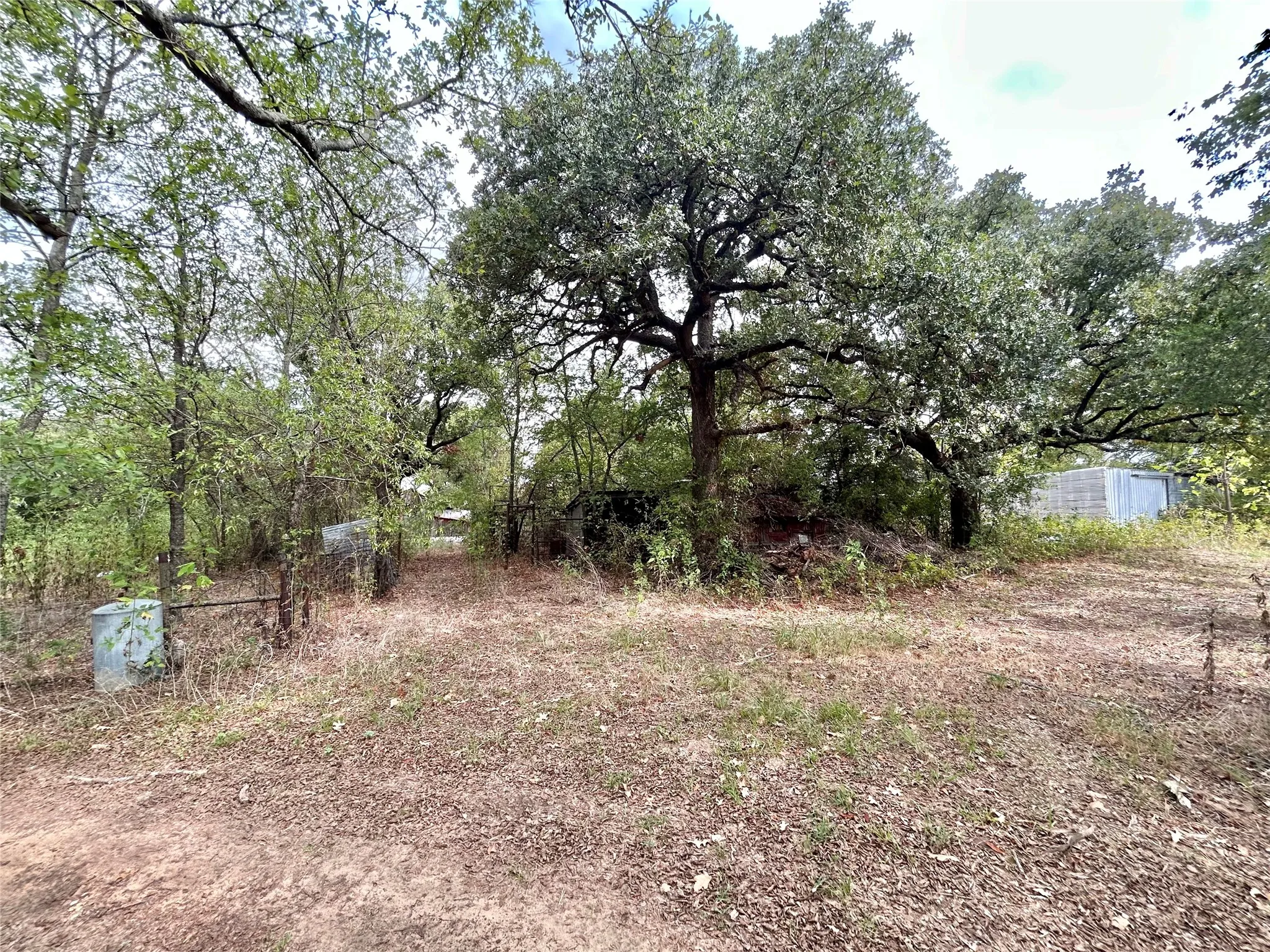 Farm For Sale in Cooke County , 3211 Fm 678, Gainesville, Texas 76240, 4 Bedroom, 2 Bathroom, Garage spaces, 3,256 Sqft, built in 1986, mls#21398268, Real Estate Agent in Gainesville, Homes For Sale in Cooke county, Homes For Sale in Gainesville, Realtor in Gainesville Texas, Real Estate Brokerage Independent Realty Texas, Luminita Cordes Realtor
