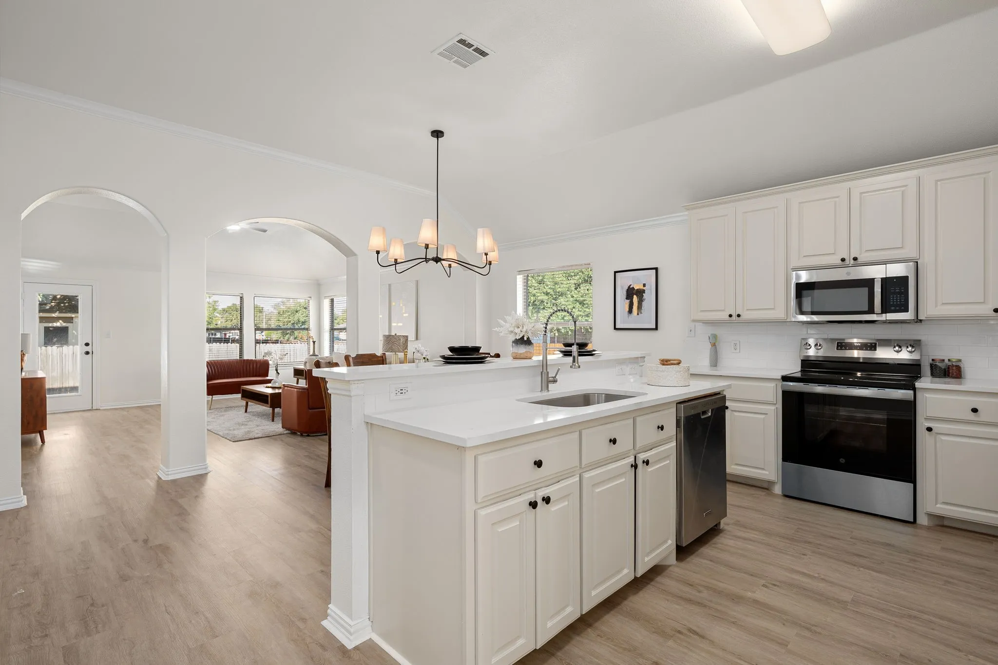 Single Family Residence For Sale in Tarrant County , 9300 Rhoni Court, Fort Worth, Texas 76140, 4 Bedroom, 2 Bathroom, 2 Garage spaces, 1,876 Sqft, built in 2005, mls#21394834, Real Estate Agent in Fort Worth, Homes For Sale in Tarrant county, Homes For Sale in Fort Worth, Realtor in Fort Worth Texas, Real Estate Brokerage Independent Realty Texas, Luminita Cordes Realtor