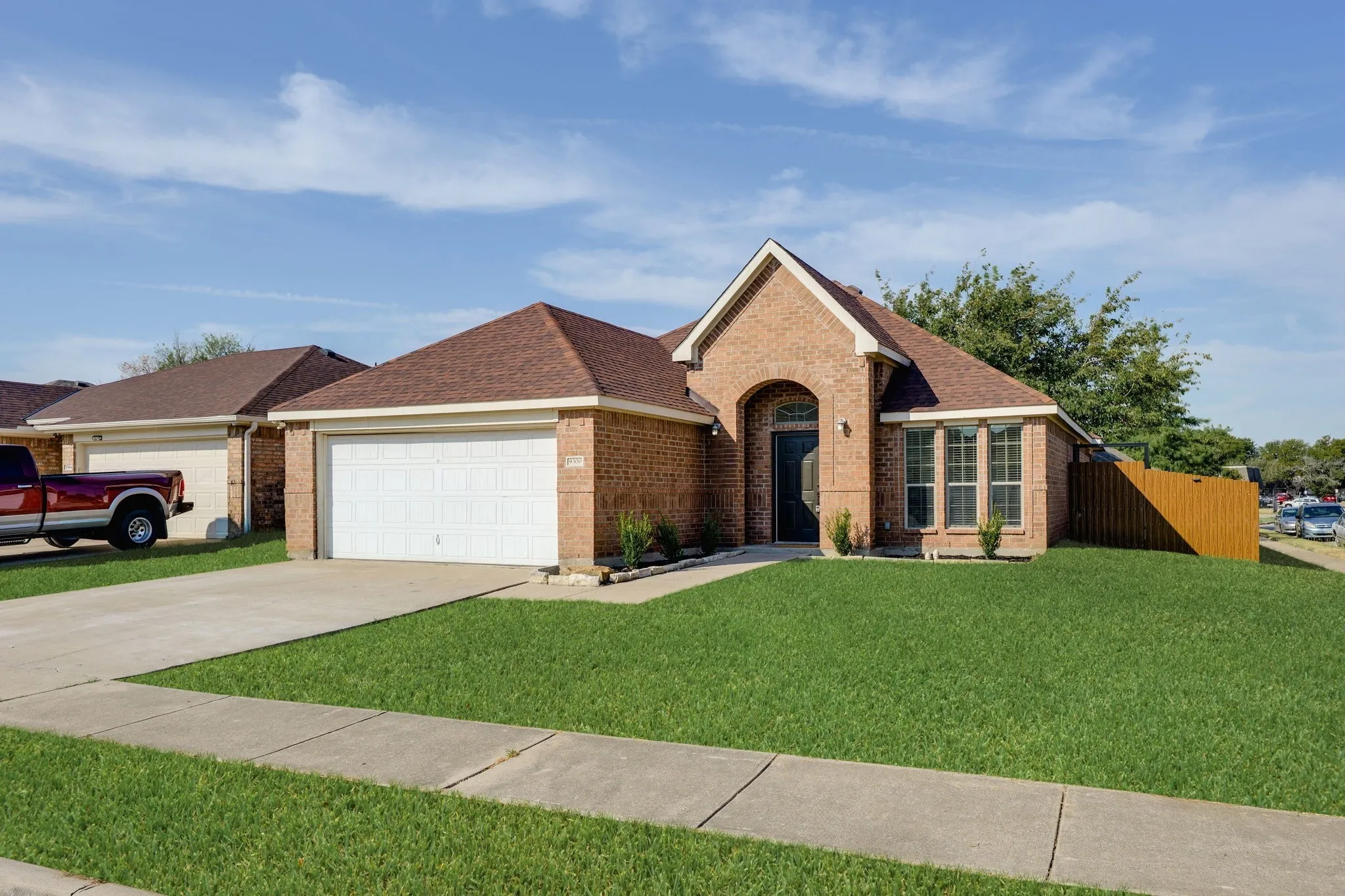 Single Family Residence For Sale in Tarrant County , 9300 Rhoni Court, Fort Worth, Texas 76140, 4 Bedroom, 2 Bathroom, 2 Garage spaces, 1,876 Sqft, built in 2005, mls#21394834, Real Estate Agent in Fort Worth, Homes For Sale in Tarrant county, Homes For Sale in Fort Worth, Realtor in Fort Worth Texas, Real Estate Brokerage Independent Realty Texas, Luminita Cordes Realtor