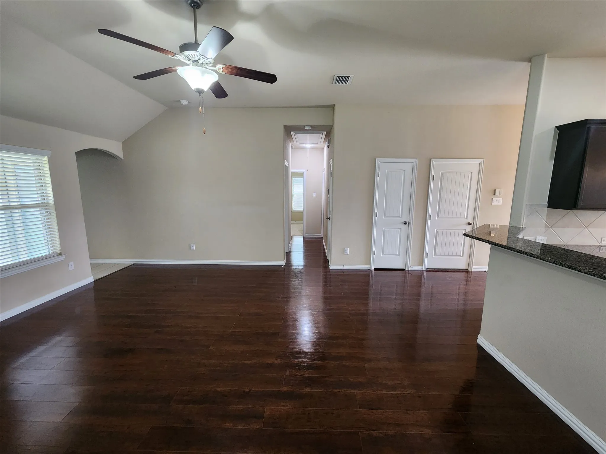 Single Family Residence For Rent in Tarrant County , 500 Paddle Drive, Crowley, Texas 76036, 3 Bedroom, 2 Bathroom, 2 Garage spaces, 1,592 Sqft, built in 2013, mls#21398277, Real Estate Agent in Crowley, Homes For Rent in Tarrant county, Homes For Rent in Crowley, Realtor in Crowley Texas, Real Estate Brokerage Independent Realty Texas, Luminita Cordes Realtor