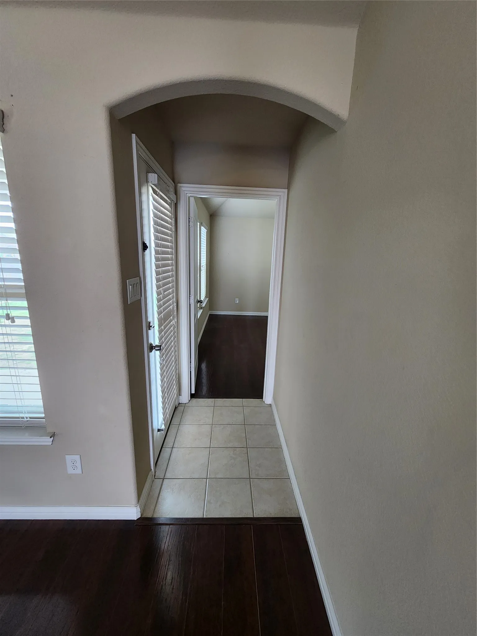 Single Family Residence For Rent in Tarrant County , 500 Paddle Drive, Crowley, Texas 76036, 3 Bedroom, 2 Bathroom, 2 Garage spaces, 1,592 Sqft, built in 2013, mls#21398277, Real Estate Agent in Crowley, Homes For Rent in Tarrant county, Homes For Rent in Crowley, Realtor in Crowley Texas, Real Estate Brokerage Independent Realty Texas, Luminita Cordes Realtor