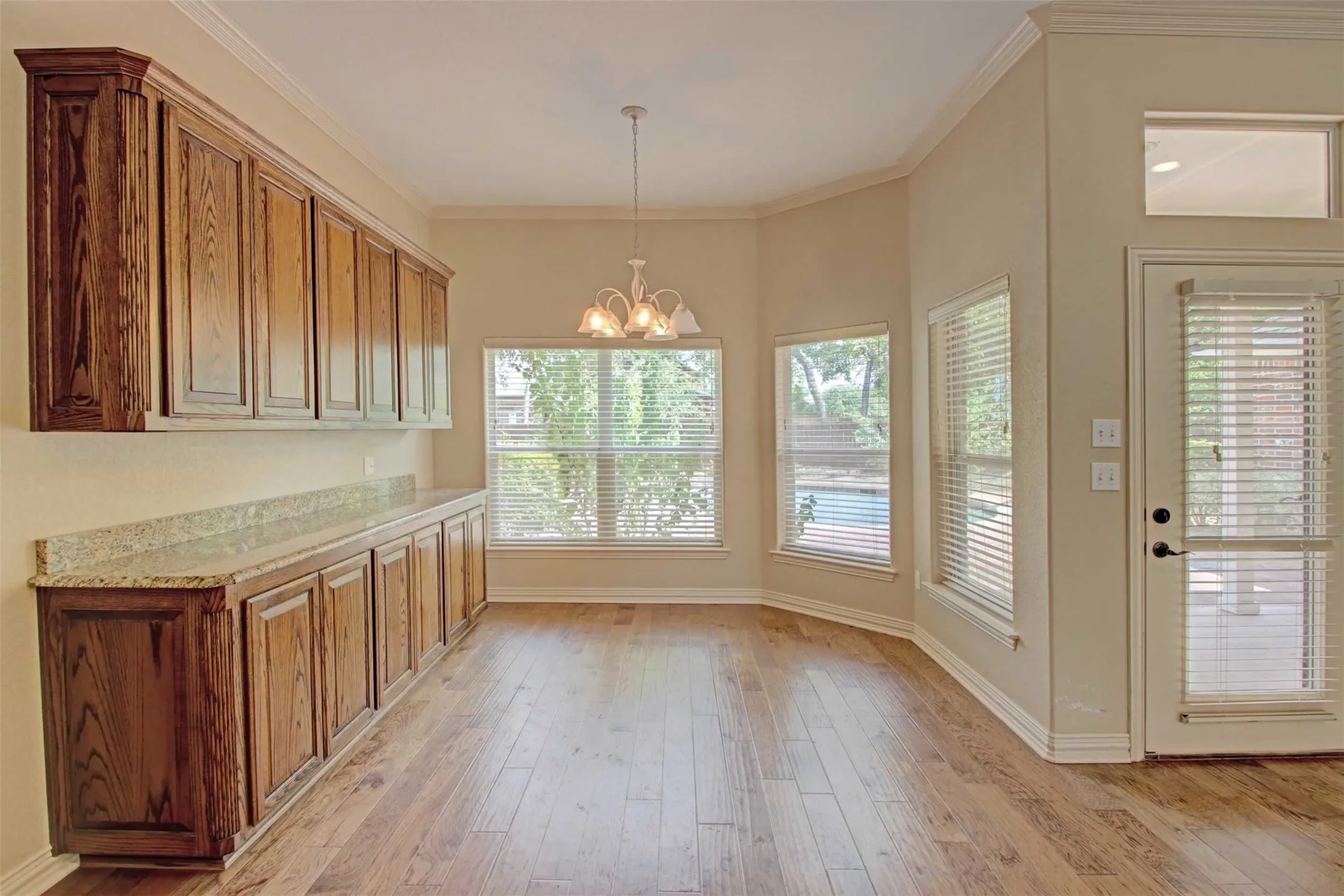 Single Family Residence For Sale in Somervell County , 107 Heritage Place, Glen Rose, Texas 76043, 3 Bedroom, 3 Bathroom, 2 Garage spaces, 2,126 Sqft, built in 2007, mls#21397528, Real Estate Agent in Glen Rose, Homes For Sale in Somervell county, Homes For Sale in Glen Rose, Realtor in Glen Rose Texas, Real Estate Brokerage Independent Realty Texas, Luminita Cordes Realtor