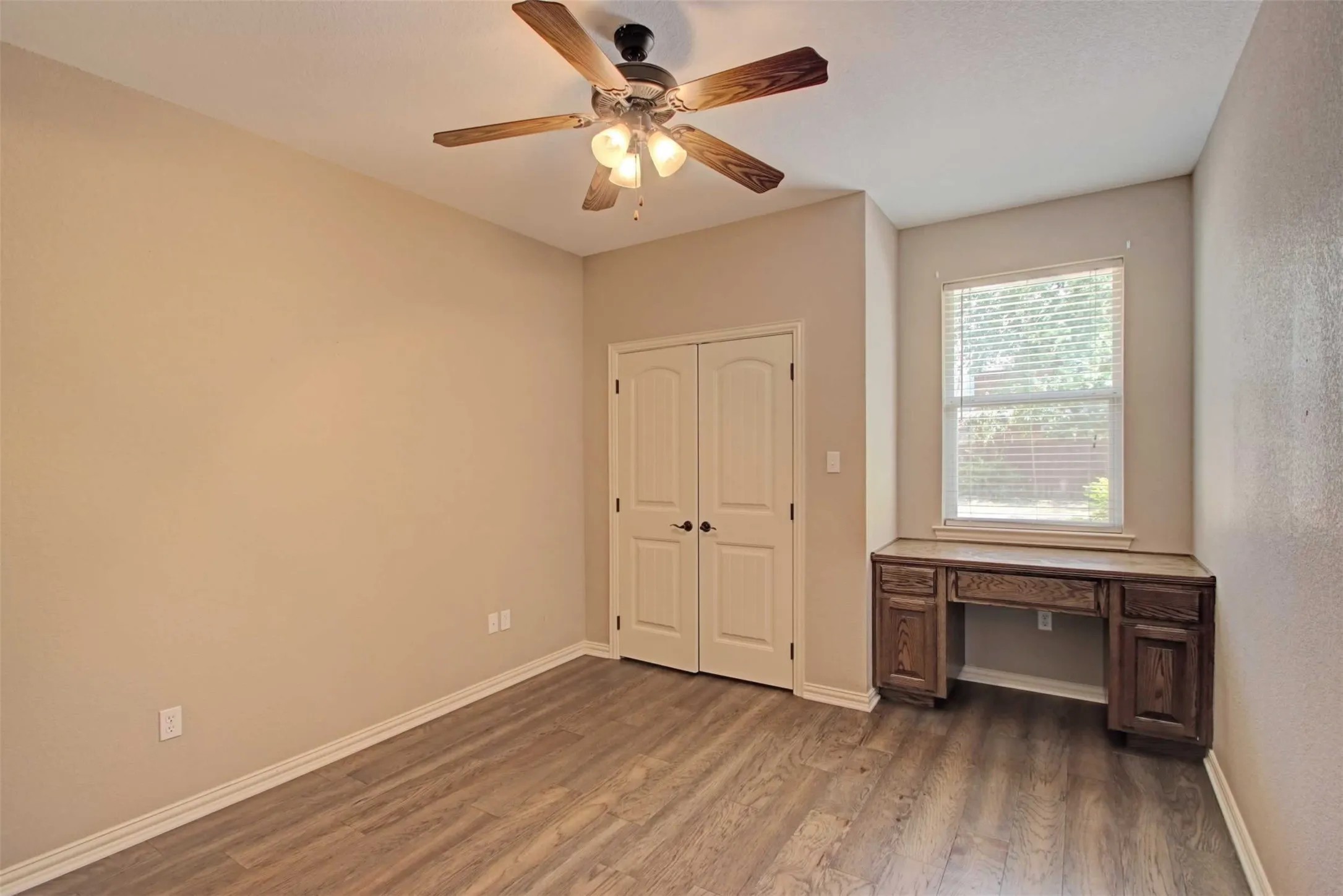 Single Family Residence For Sale in Somervell County , 107 Heritage Place, Glen Rose, Texas 76043, 3 Bedroom, 3 Bathroom, 2 Garage spaces, 2,126 Sqft, built in 2007, mls#21397528, Real Estate Agent in Glen Rose, Homes For Sale in Somervell county, Homes For Sale in Glen Rose, Realtor in Glen Rose Texas, Real Estate Brokerage Independent Realty Texas, Luminita Cordes Realtor