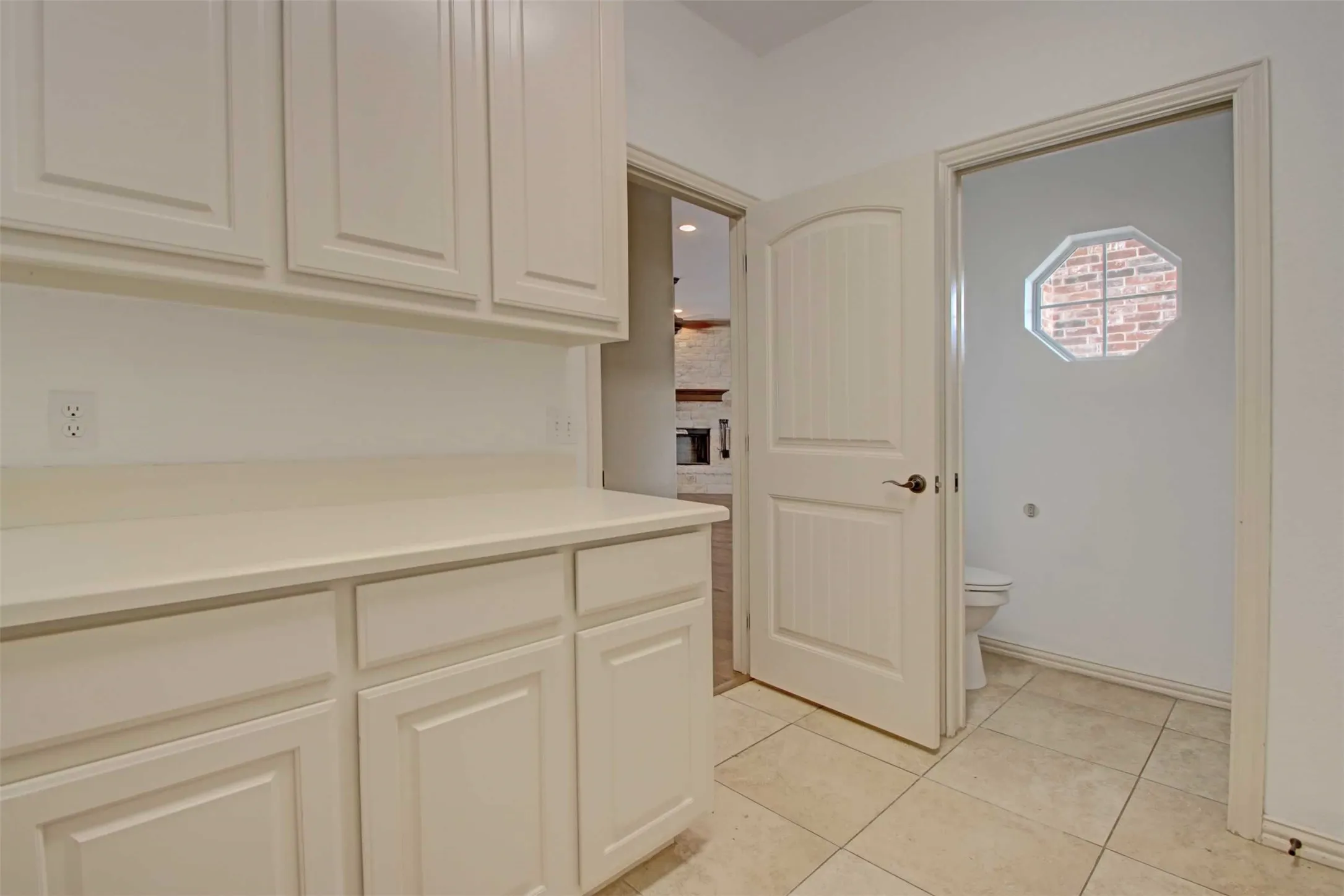 Single Family Residence For Sale in Somervell County , 107 Heritage Place, Glen Rose, Texas 76043, 3 Bedroom, 3 Bathroom, 2 Garage spaces, 2,126 Sqft, built in 2007, mls#21397528, Real Estate Agent in Glen Rose, Homes For Sale in Somervell county, Homes For Sale in Glen Rose, Realtor in Glen Rose Texas, Real Estate Brokerage Independent Realty Texas, Luminita Cordes Realtor