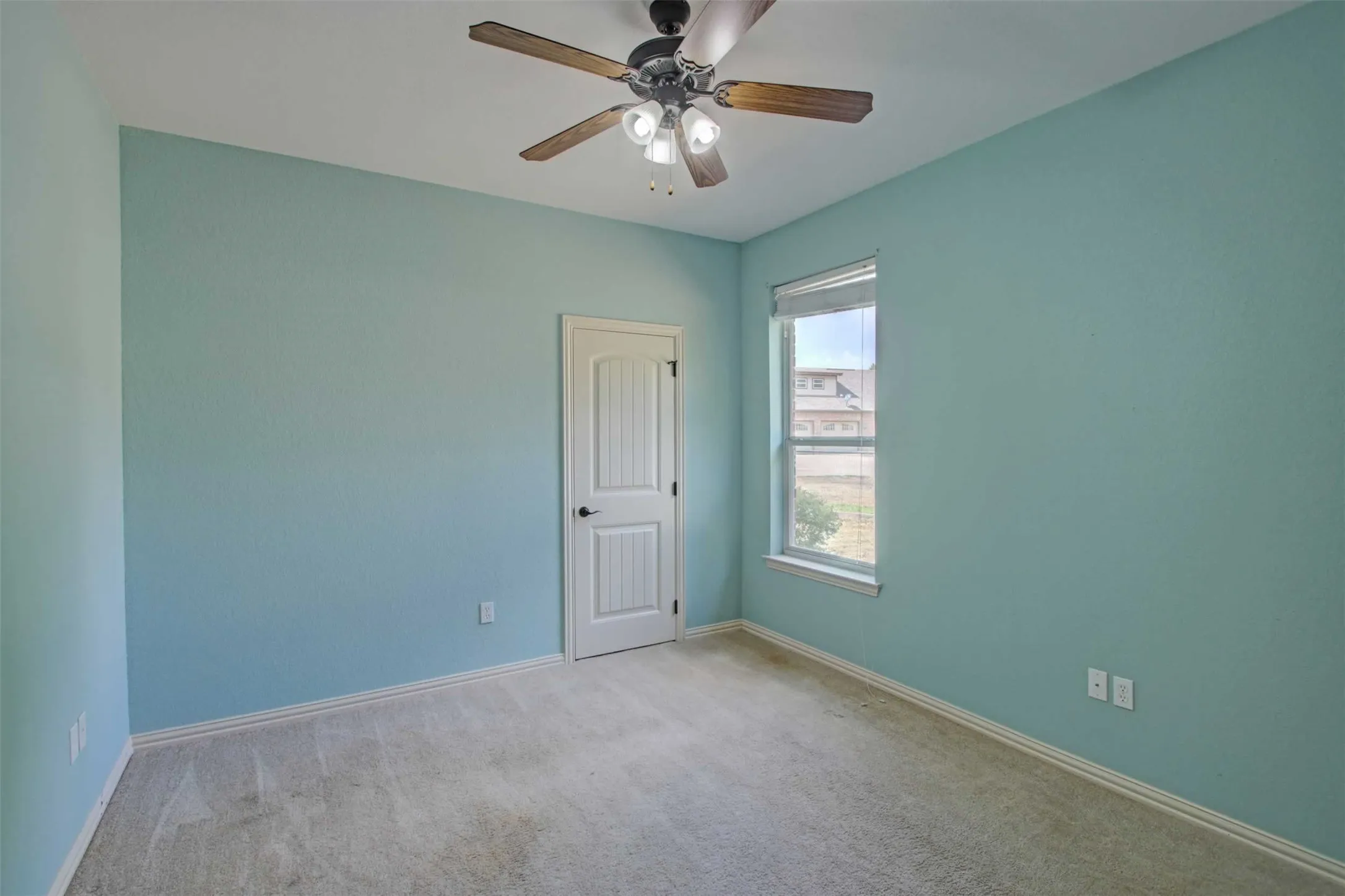 Single Family Residence For Sale in Somervell County , 107 Heritage Place, Glen Rose, Texas 76043, 3 Bedroom, 3 Bathroom, 2 Garage spaces, 2,126 Sqft, built in 2007, mls#21397528, Real Estate Agent in Glen Rose, Homes For Sale in Somervell county, Homes For Sale in Glen Rose, Realtor in Glen Rose Texas, Real Estate Brokerage Independent Realty Texas, Luminita Cordes Realtor