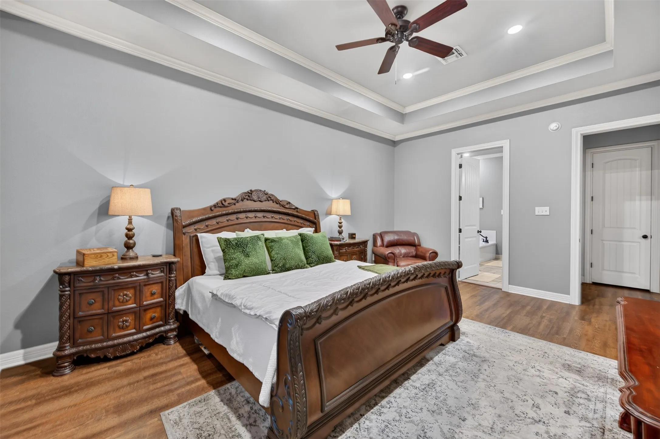 Single Family Residence For Sale in Henderson County , 5615 Nathan Drive, Chandler, Texas 75758, 3 Bedroom, 4 Bathroom, 3 Garage spaces, 3,473 Sqft, built in 2019, mls#21398283, Real Estate Agent in Chandler, Homes For Sale in Henderson county, Homes For Sale in Chandler, Realtor in Chandler Texas, Real Estate Brokerage Independent Realty Texas, Luminita Cordes Realtor