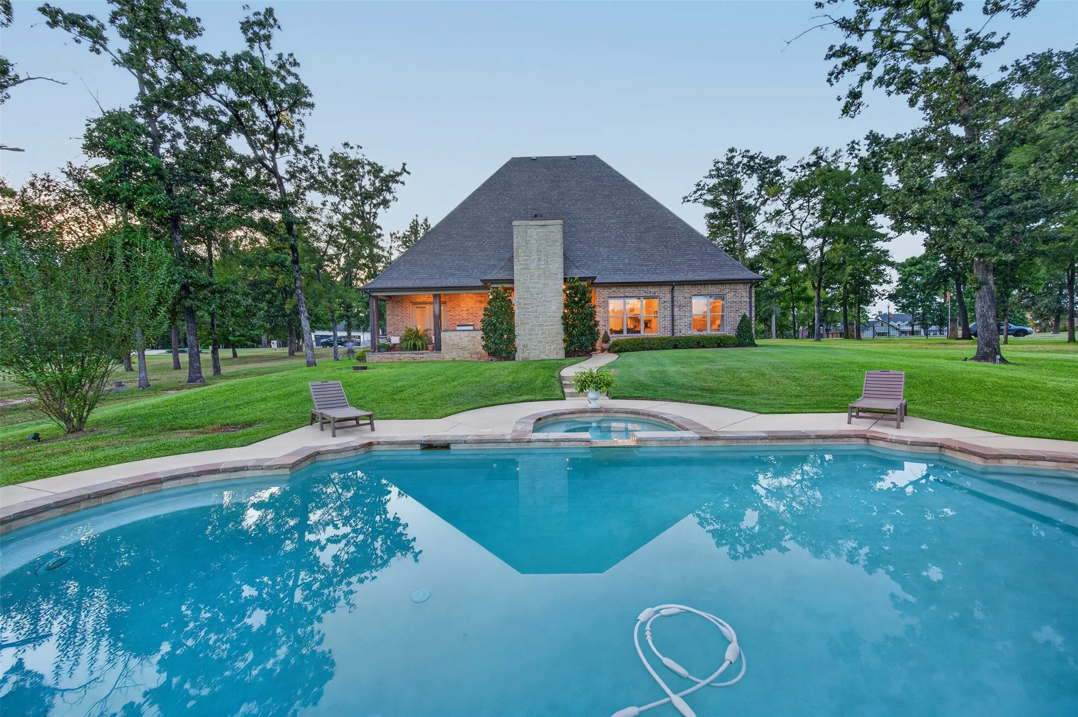 Single Family Residence For Sale in Henderson County , 5615 Nathan Drive, Chandler, Texas 75758, 3 Bedroom, 4 Bathroom, 3 Garage spaces, 3,473 Sqft, built in 2019, mls#21398283, Real Estate Agent in Chandler, Homes For Sale in Henderson county, Homes For Sale in Chandler, Realtor in Chandler Texas, Real Estate Brokerage Independent Realty Texas, Luminita Cordes Realtor