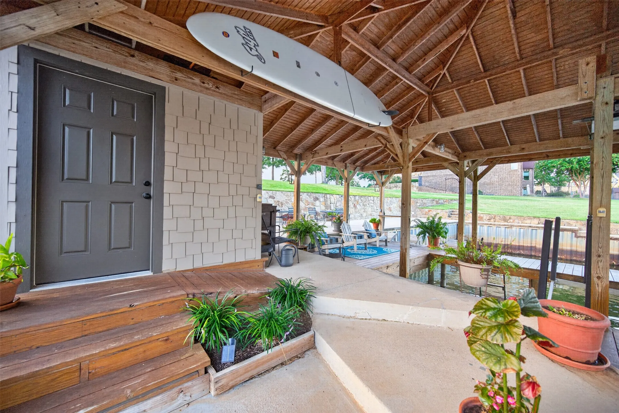 Single Family Residence For Sale in Henderson County , 5615 Nathan Drive, Chandler, Texas 75758, 3 Bedroom, 4 Bathroom, 3 Garage spaces, 3,473 Sqft, built in 2019, mls#21398283, Real Estate Agent in Chandler, Homes For Sale in Henderson county, Homes For Sale in Chandler, Realtor in Chandler Texas, Real Estate Brokerage Independent Realty Texas, Luminita Cordes Realtor