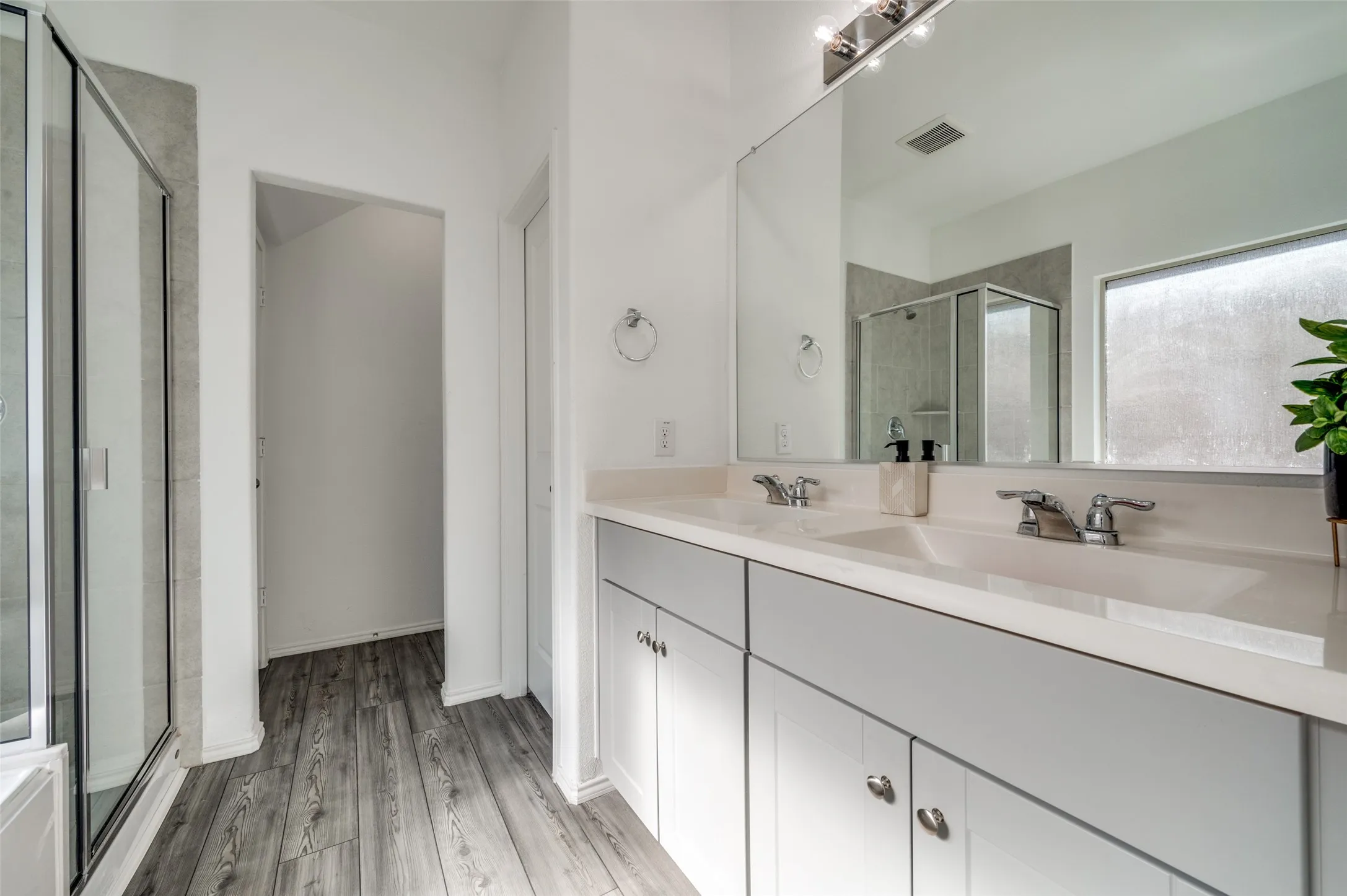 Single Family Residence For Rent in Denton County , 2328 Brightstone Drive, Little Elm, Texas 76227, 4 Bedroom, 3 Bathroom, 2 Garage spaces, 2,216 Sqft, built in 2021, mls#21398276, Real Estate Agent in Little Elm, Homes For Rent in Denton county, Homes For Rent in Little Elm, Realtor in Little Elm Texas, Real Estate Brokerage Independent Realty Texas, Luminita Cordes Realtor