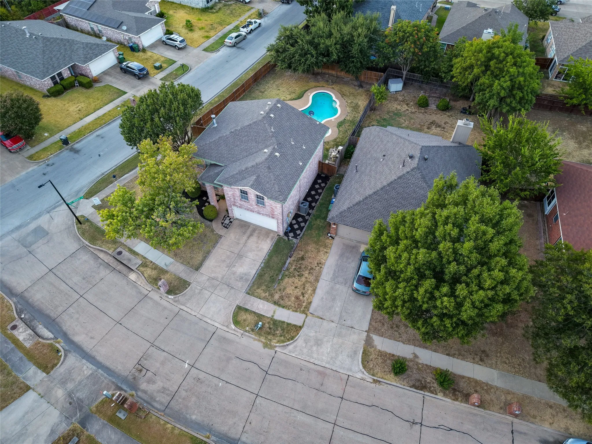 Single Family Residence For Rent in Dallas County , 1301 Mill Crossing, Garland, Texas 75040, 4 Bedroom, 3 Bathroom, 3 Garage spaces, 1,988 Sqft, built in 1997, mls#21398284, Real Estate Agent in Garland, Homes For Rent in Dallas county, Homes For Rent in Garland, Realtor in Garland Texas, Real Estate Brokerage Independent Realty Texas, Luminita Cordes Realtor