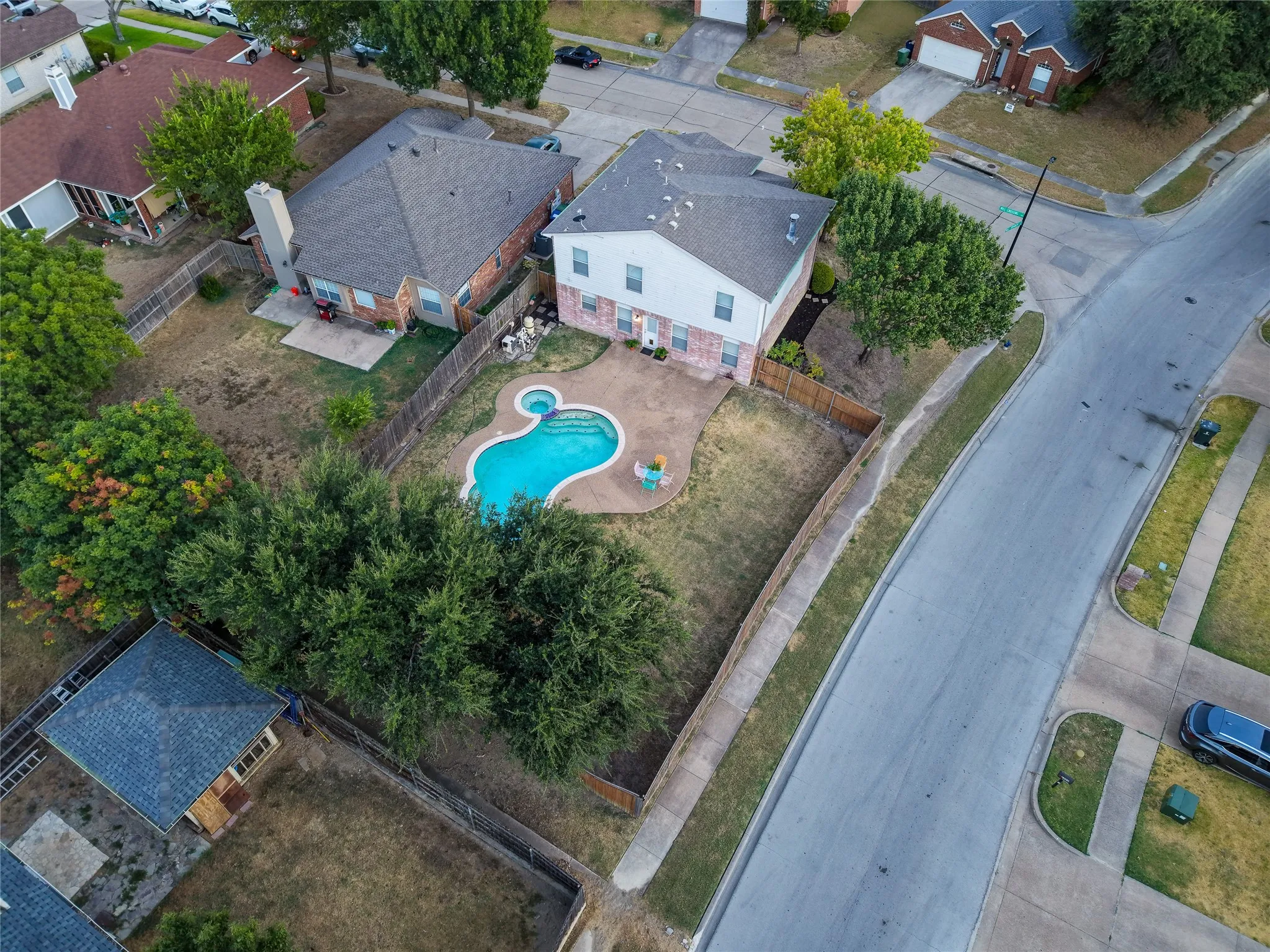 Single Family Residence For Rent in Dallas County , 1301 Mill Crossing, Garland, Texas 75040, 4 Bedroom, 3 Bathroom, 3 Garage spaces, 1,988 Sqft, built in 1997, mls#21398284, Real Estate Agent in Garland, Homes For Rent in Dallas county, Homes For Rent in Garland, Realtor in Garland Texas, Real Estate Brokerage Independent Realty Texas, Luminita Cordes Realtor