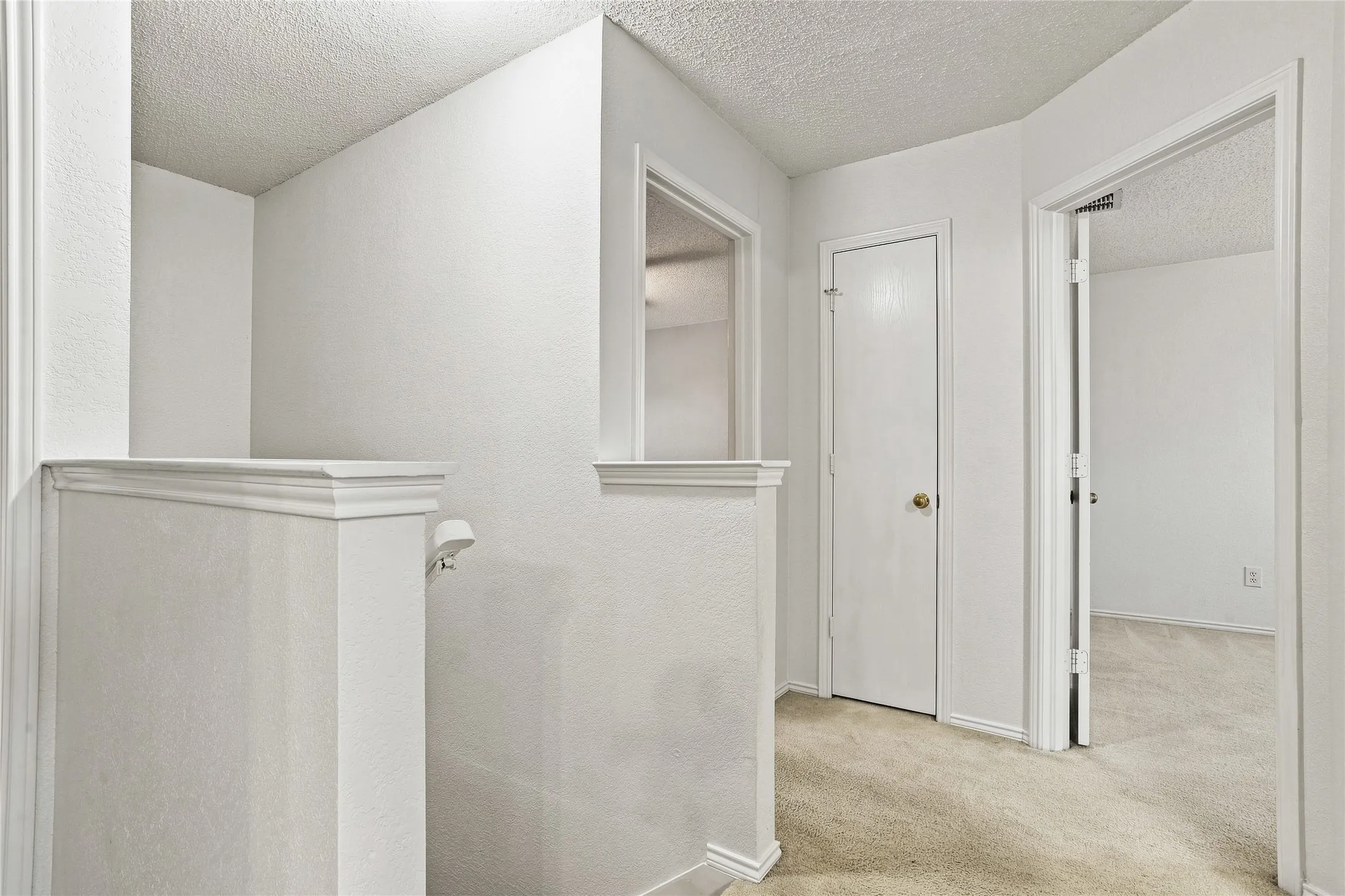 Single Family Residence For Rent in Dallas County , 1301 Mill Crossing, Garland, Texas 75040, 4 Bedroom, 3 Bathroom, 3 Garage spaces, 1,988 Sqft, built in 1997, mls#21398284, Real Estate Agent in Garland, Homes For Rent in Dallas county, Homes For Rent in Garland, Realtor in Garland Texas, Real Estate Brokerage Independent Realty Texas, Luminita Cordes Realtor