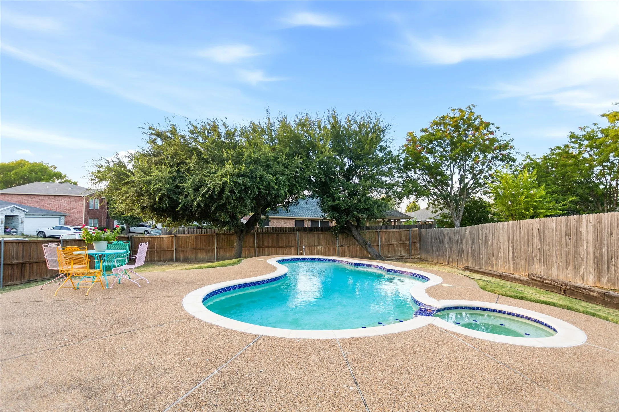 Single Family Residence For Rent in Dallas County , 1301 Mill Crossing, Garland, Texas 75040, 4 Bedroom, 3 Bathroom, 3 Garage spaces, 1,988 Sqft, built in 1997, mls#21398284, Real Estate Agent in Garland, Homes For Rent in Dallas county, Homes For Rent in Garland, Realtor in Garland Texas, Real Estate Brokerage Independent Realty Texas, Luminita Cordes Realtor