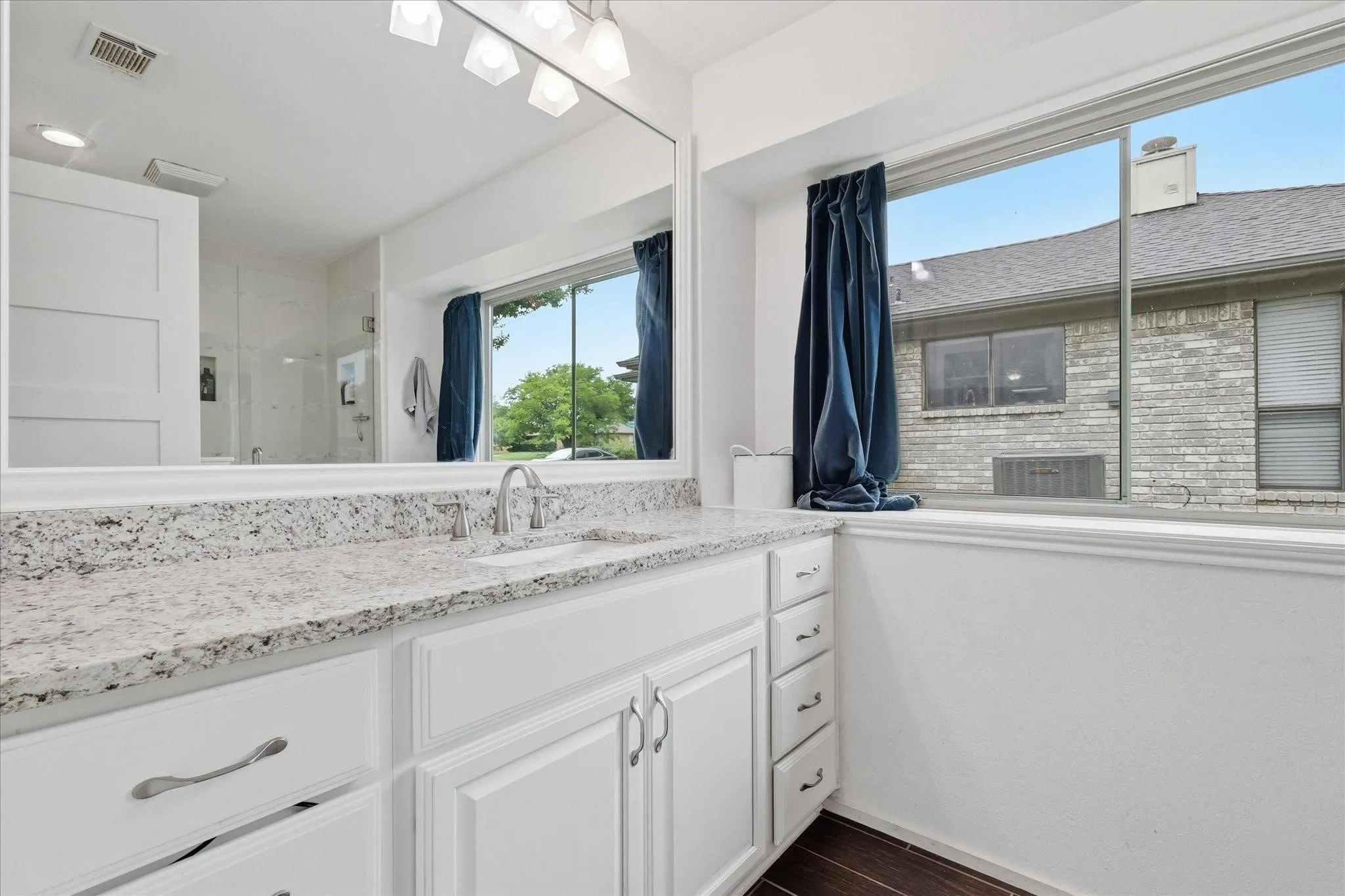 Single Family Residence For Rent in Denton County , 1614 Sunswept Terrace, Lewisville, Texas 75077, 3 Bedroom, 2 Bathroom, 2 Garage spaces, 1,405 Sqft, built in 1985, mls#21397507, Real Estate Agent in Lewisville, Homes For Rent in Denton county, Homes For Rent in Lewisville, Realtor in Lewisville Texas, Real Estate Brokerage Independent Realty Texas, Luminita Cordes Realtor