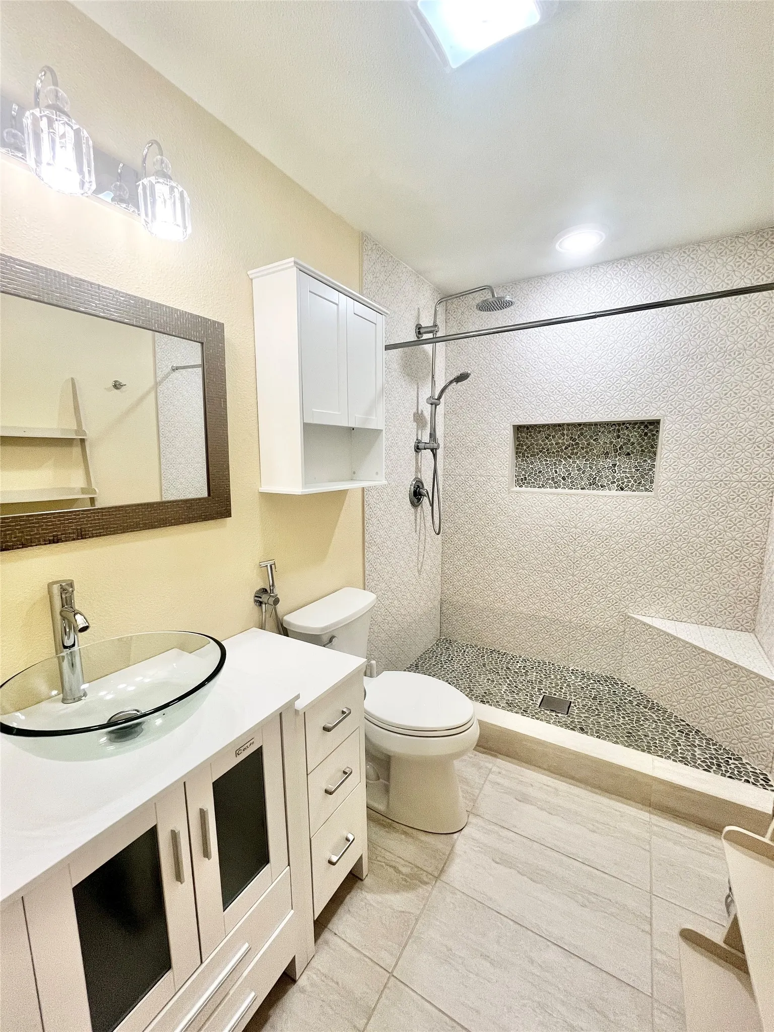 Single Family Residence For Rent in Dallas County , 313 Santa Clara Street, Irving, Texas 75062, 4 Bedroom, 3 Bathroom, 2 Garage spaces, 2,624 Sqft, built in 1967, mls#21397651, Real Estate Agent in Irving, Homes For Rent in Dallas county, Homes For Rent in Irving, Realtor in Irving Texas, Real Estate Brokerage Independent Realty Texas, Luminita Cordes Realtor