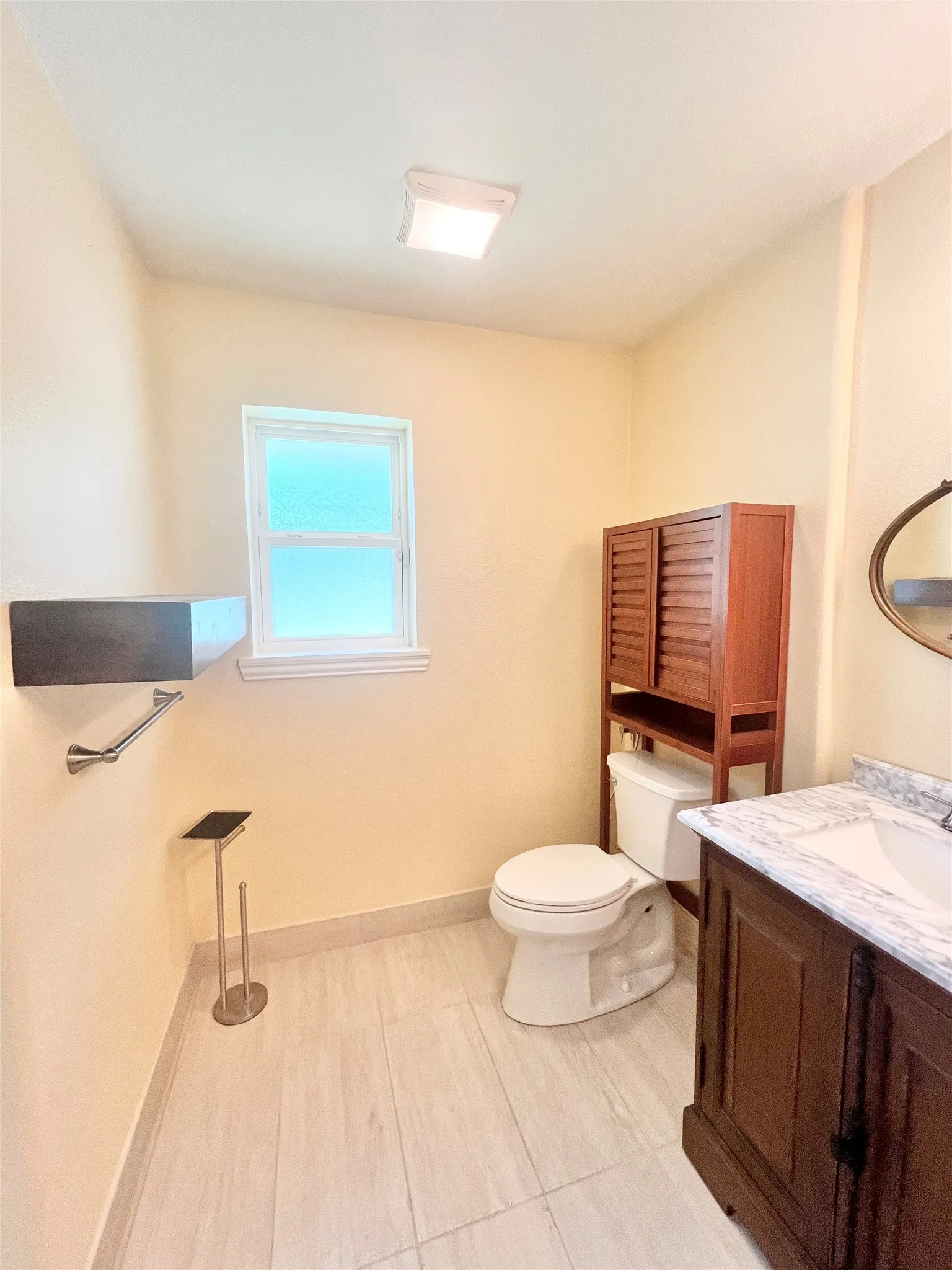Single Family Residence For Rent in Dallas County , 313 Santa Clara Street, Irving, Texas 75062, 4 Bedroom, 3 Bathroom, 2 Garage spaces, 2,624 Sqft, built in 1967, mls#21397651, Real Estate Agent in Irving, Homes For Rent in Dallas county, Homes For Rent in Irving, Realtor in Irving Texas, Real Estate Brokerage Independent Realty Texas, Luminita Cordes Realtor