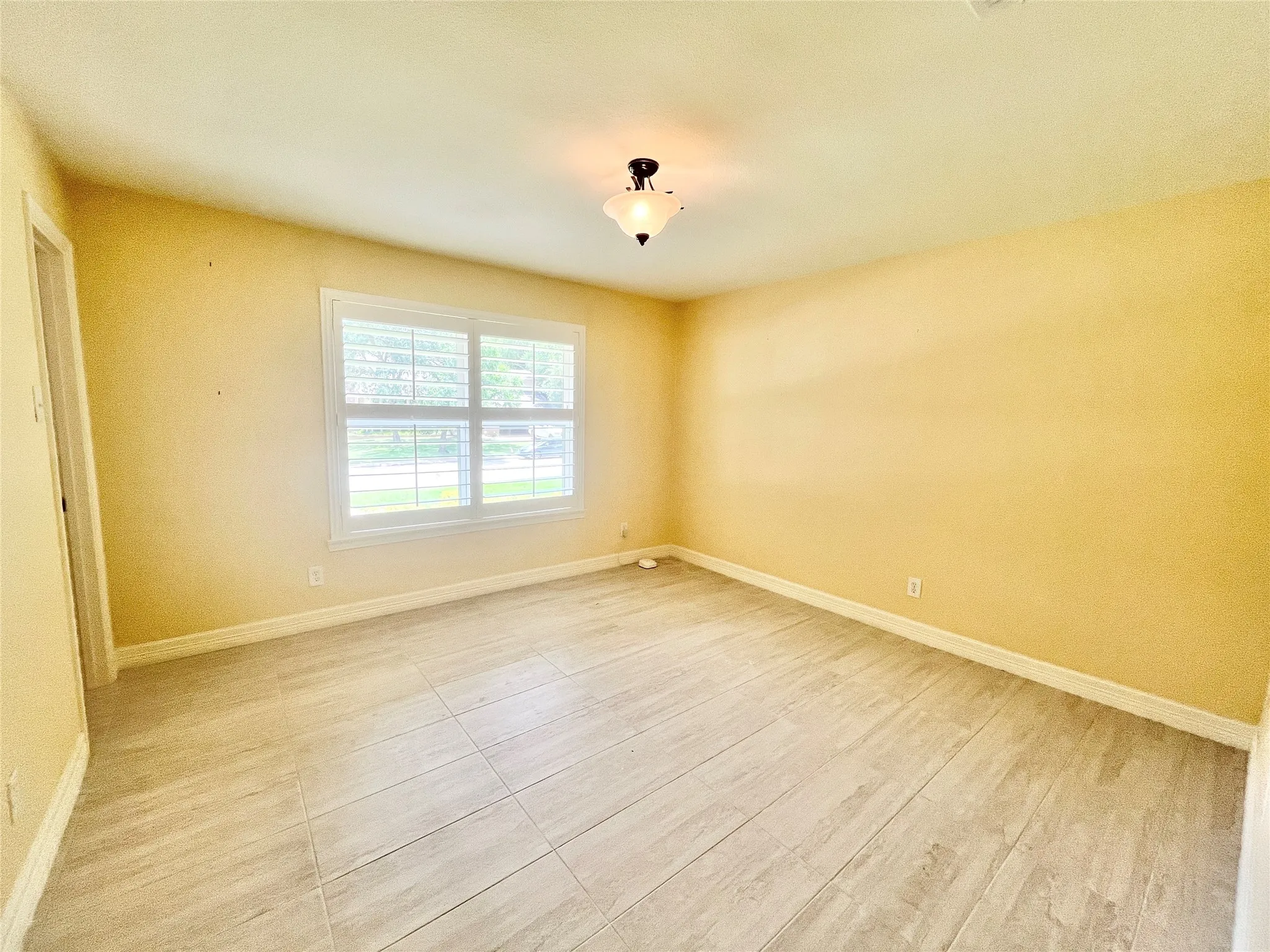 Single Family Residence For Rent in Dallas County , 313 Santa Clara Street, Irving, Texas 75062, 4 Bedroom, 3 Bathroom, 2 Garage spaces, 2,624 Sqft, built in 1967, mls#21397651, Real Estate Agent in Irving, Homes For Rent in Dallas county, Homes For Rent in Irving, Realtor in Irving Texas, Real Estate Brokerage Independent Realty Texas, Luminita Cordes Realtor