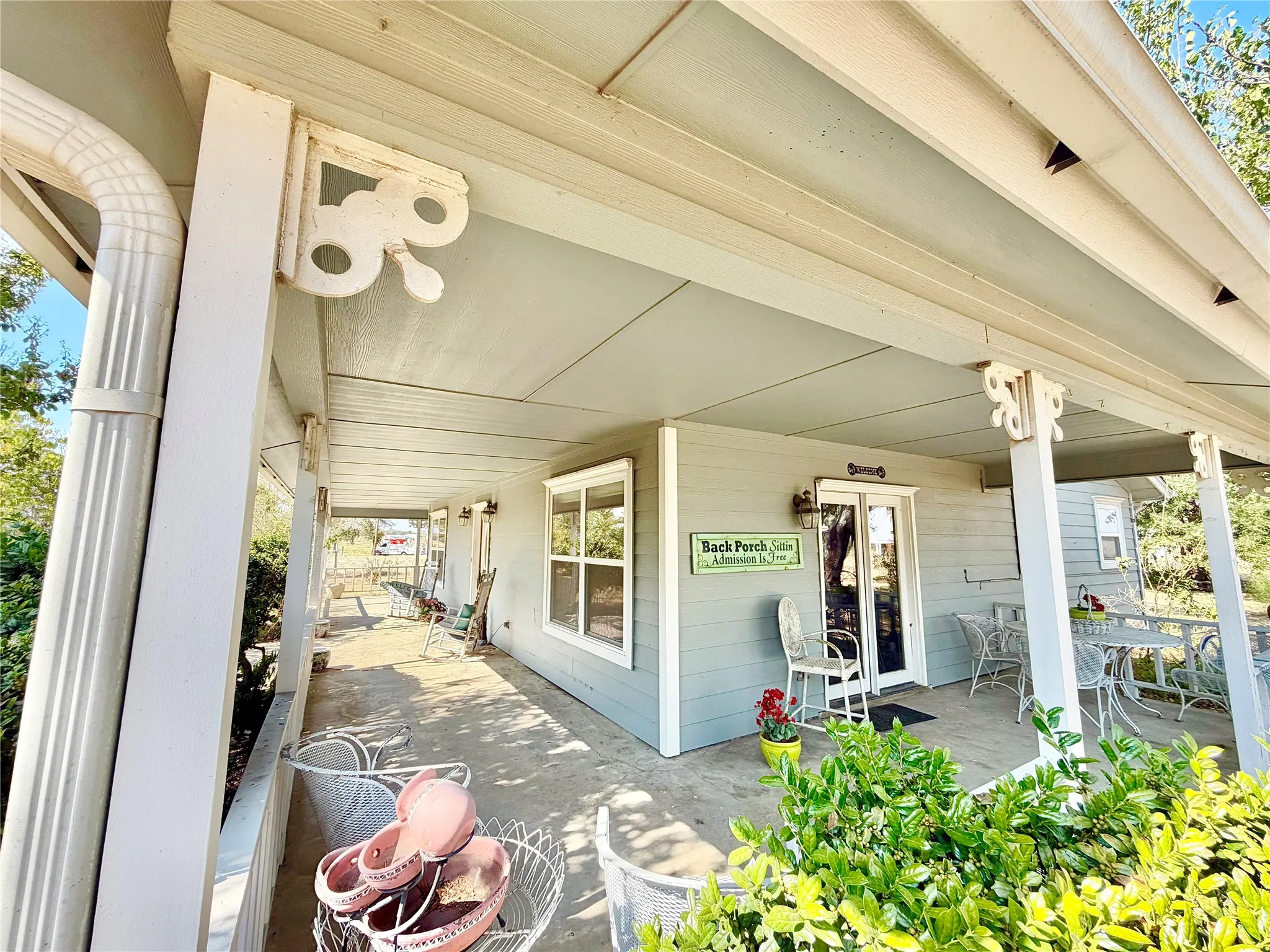 Farm For Sale in Denton County , 2284 Mitchell Road, Krum, Texas 76249, 3 Bedroom, 2 Bathroom, 2 Garage spaces, 1,792 Sqft, built in 1983, mls#21398265, Real Estate Agent in Krum, Homes For Sale in Denton county, Homes For Sale in Krum, Realtor in Krum Texas, Real Estate Brokerage Independent Realty Texas, Luminita Cordes Realtor