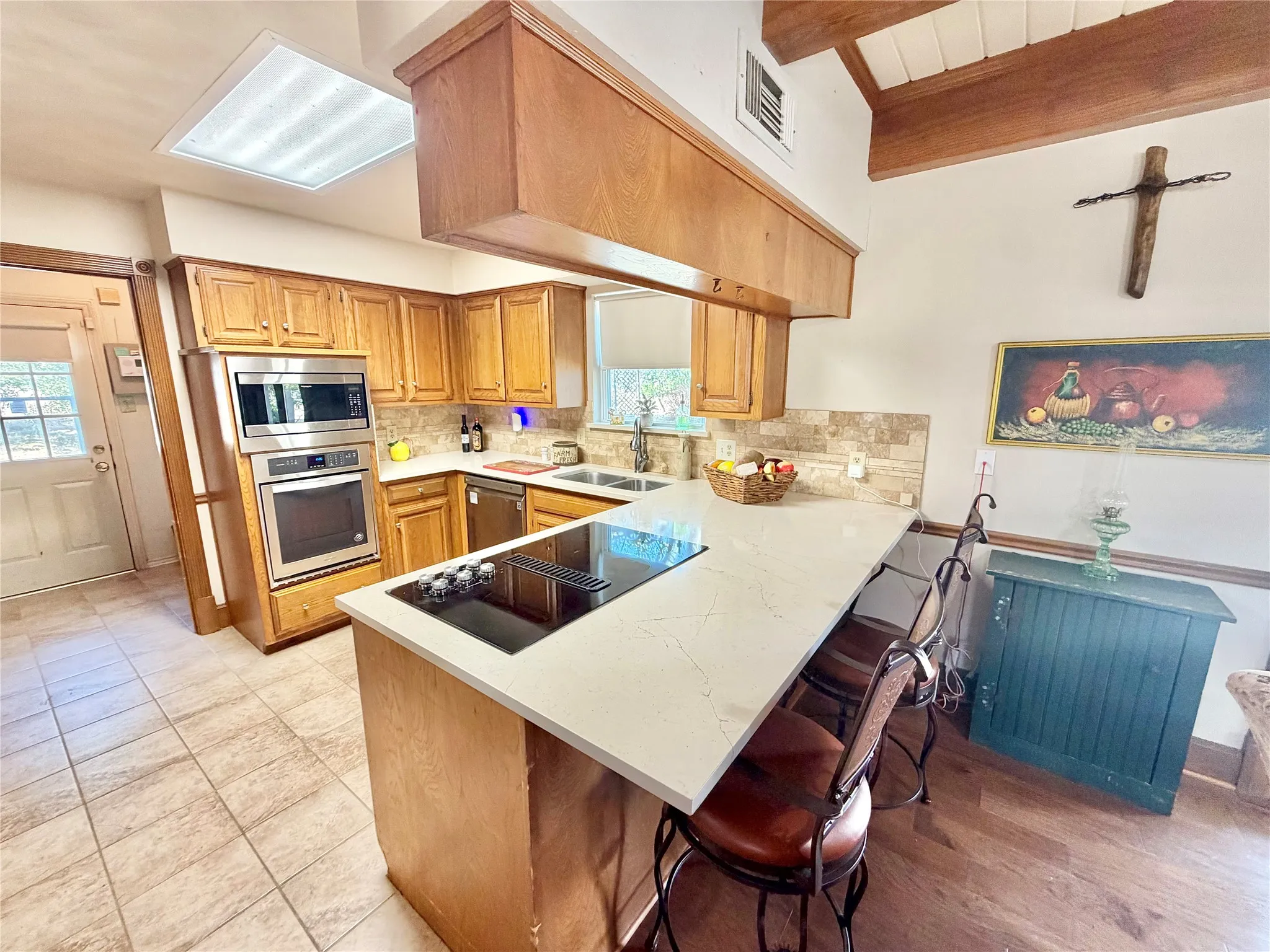 Farm For Sale in Denton County , 2284 Mitchell Road, Krum, Texas 76249, 3 Bedroom, 2 Bathroom, 2 Garage spaces, 1,792 Sqft, built in 1983, mls#21398265, Real Estate Agent in Krum, Homes For Sale in Denton county, Homes For Sale in Krum, Realtor in Krum Texas, Real Estate Brokerage Independent Realty Texas, Luminita Cordes Realtor