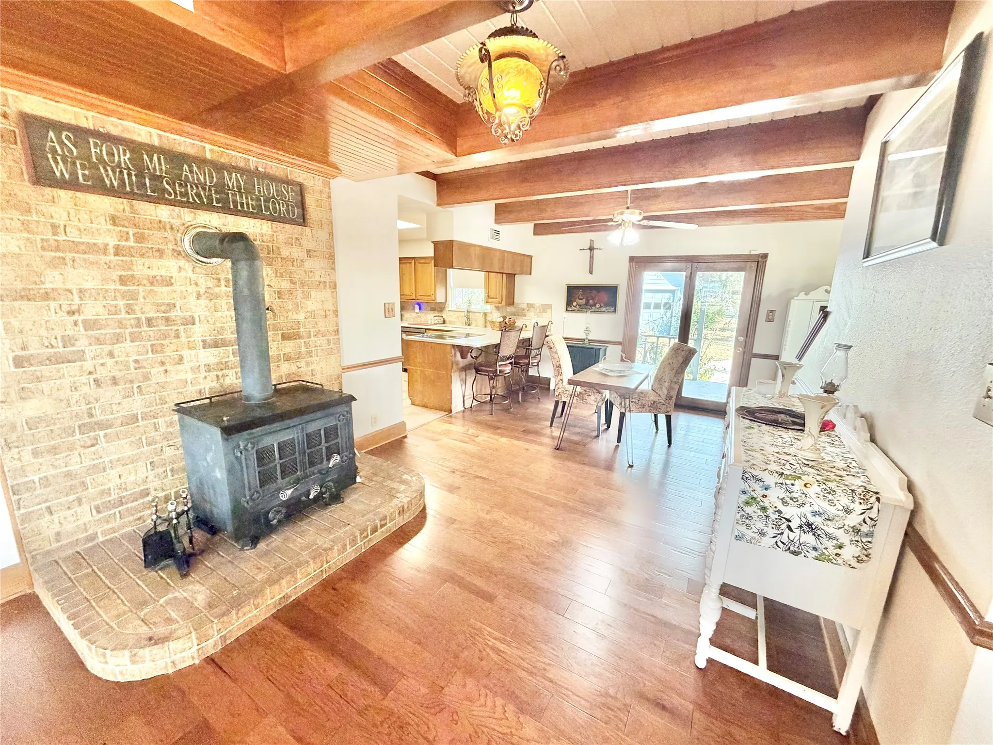 Farm For Sale in Denton County , 2284 Mitchell Road, Krum, Texas 76249, 3 Bedroom, 2 Bathroom, 2 Garage spaces, 1,792 Sqft, built in 1983, mls#21398265, Real Estate Agent in Krum, Homes For Sale in Denton county, Homes For Sale in Krum, Realtor in Krum Texas, Real Estate Brokerage Independent Realty Texas, Luminita Cordes Realtor