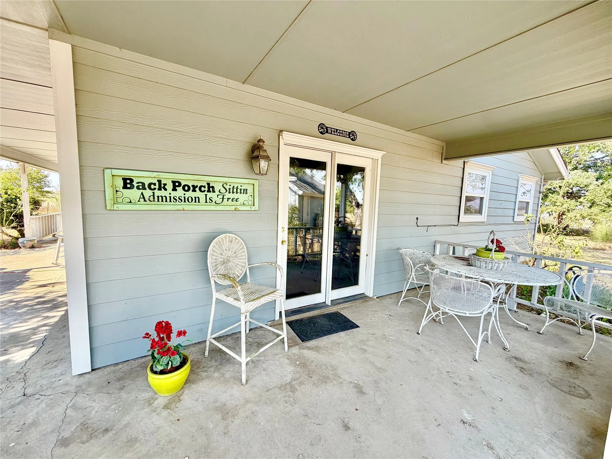 Farm For Sale in Denton County , 2284 Mitchell Road, Krum, Texas 76249, 3 Bedroom, 2 Bathroom, 2 Garage spaces, 1,792 Sqft, built in 1983, mls#21398265, Real Estate Agent in Krum, Homes For Sale in Denton county, Homes For Sale in Krum, Realtor in Krum Texas, Real Estate Brokerage Independent Realty Texas, Luminita Cordes Realtor