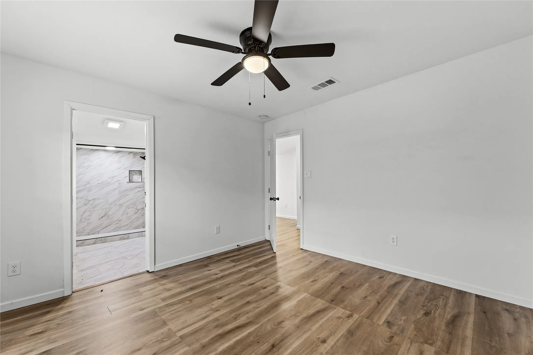 Single Family Residence For Sale in Mc Lennan County , 2123 Burnett Avenue, Waco, Texas 76706, 3 Bedroom, 2 Bathroom, Garage spaces, 1,184 Sqft, built in 1945, mls#21398221, Real Estate Agent in Waco, Homes For Sale in Mc Lennan county, Homes For Sale in Waco, Realtor in Waco Texas, Real Estate Brokerage Independent Realty Texas, Luminita Cordes Realtor