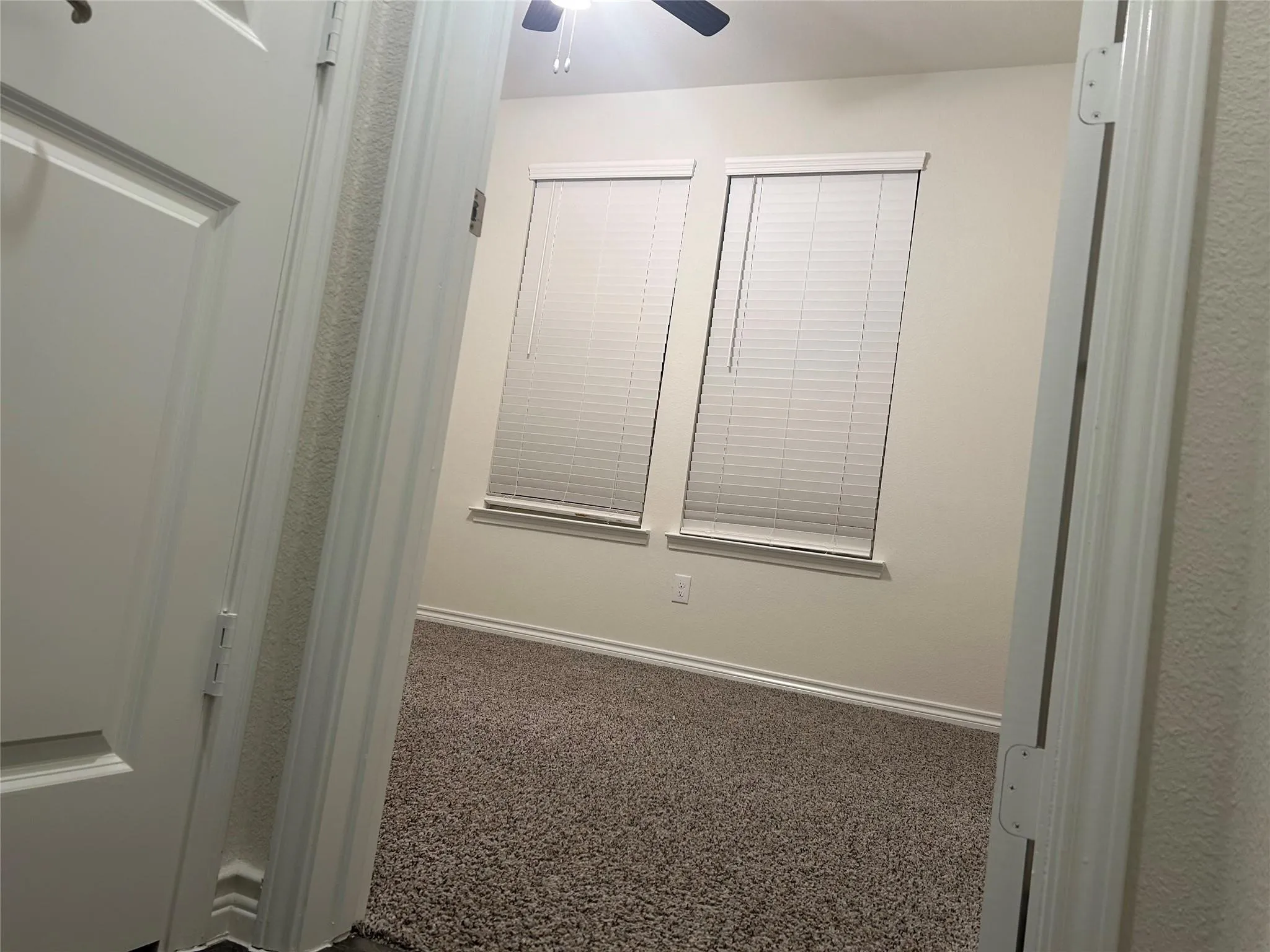 Single Family Residence For Rent in Denton County , 10505 Twisting Springs Drive, Aubrey, Texas 76227, 3 Bedroom, 2 Bathroom, 2 Garage spaces, 1,633 Sqft, built in 2022, mls#21398294, Real Estate Agent in Aubrey, Homes For Rent in Denton county, Homes For Rent in Aubrey, Realtor in Aubrey Texas, Real Estate Brokerage Independent Realty Texas, Luminita Cordes Realtor