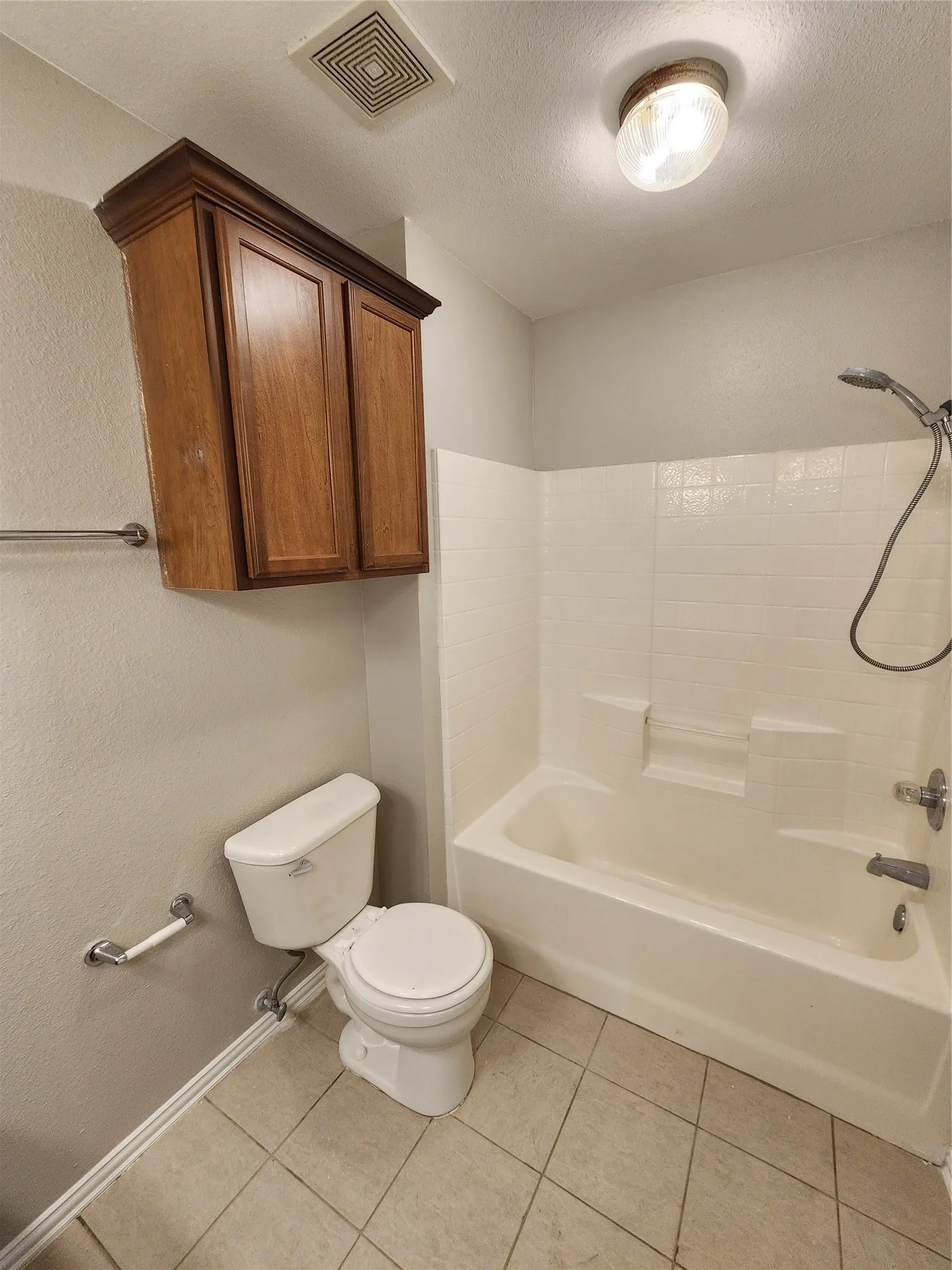 Duplex For Rent in Tarrant County , 209 Deborah Lane, Crowley, Texas 76036, 3 Bedroom, 2 Bathroom, 2 Garage spaces, 1,225 Sqft, built in 2005, mls#21398292, Real Estate Agent in Crowley, Homes For Rent in Tarrant county, Homes For Rent in Crowley, Realtor in Crowley Texas, Real Estate Brokerage Independent Realty Texas, Luminita Cordes Realtor