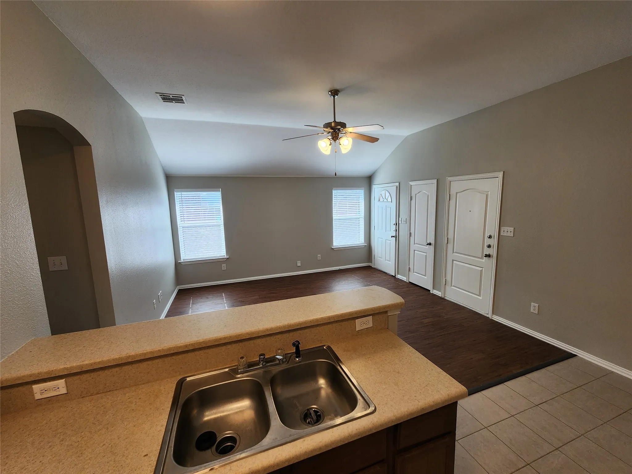 Duplex For Rent in Tarrant County , 209 Deborah Lane, Crowley, Texas 76036, 3 Bedroom, 2 Bathroom, 2 Garage spaces, 1,225 Sqft, built in 2005, mls#21398292, Real Estate Agent in Crowley, Homes For Rent in Tarrant county, Homes For Rent in Crowley, Realtor in Crowley Texas, Real Estate Brokerage Independent Realty Texas, Luminita Cordes Realtor