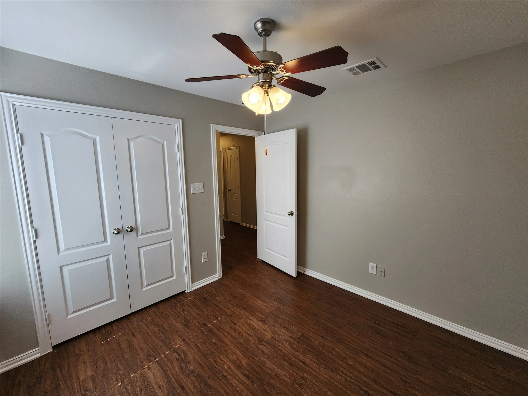 Duplex For Rent in Tarrant County , 209 Deborah Lane, Crowley, Texas 76036, 3 Bedroom, 2 Bathroom, 2 Garage spaces, 1,225 Sqft, built in 2005, mls#21398292, Real Estate Agent in Crowley, Homes For Rent in Tarrant county, Homes For Rent in Crowley, Realtor in Crowley Texas, Real Estate Brokerage Independent Realty Texas, Luminita Cordes Realtor