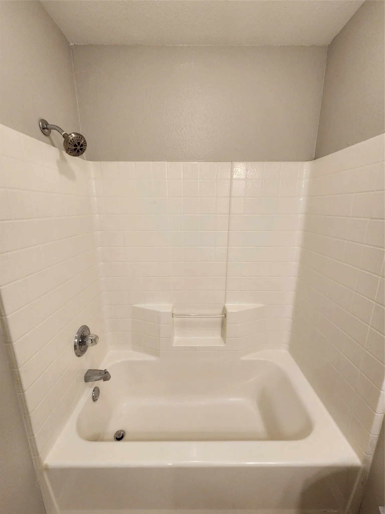 Duplex For Rent in Tarrant County , 209 Deborah Lane, Crowley, Texas 76036, 3 Bedroom, 2 Bathroom, 2 Garage spaces, 1,225 Sqft, built in 2005, mls#21398292, Real Estate Agent in Crowley, Homes For Rent in Tarrant county, Homes For Rent in Crowley, Realtor in Crowley Texas, Real Estate Brokerage Independent Realty Texas, Luminita Cordes Realtor