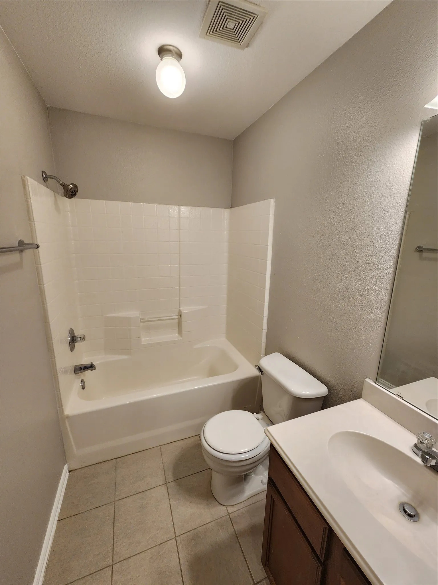 Duplex For Rent in Tarrant County , 209 Deborah Lane, Crowley, Texas 76036, 3 Bedroom, 2 Bathroom, 2 Garage spaces, 1,225 Sqft, built in 2005, mls#21398292, Real Estate Agent in Crowley, Homes For Rent in Tarrant county, Homes For Rent in Crowley, Realtor in Crowley Texas, Real Estate Brokerage Independent Realty Texas, Luminita Cordes Realtor