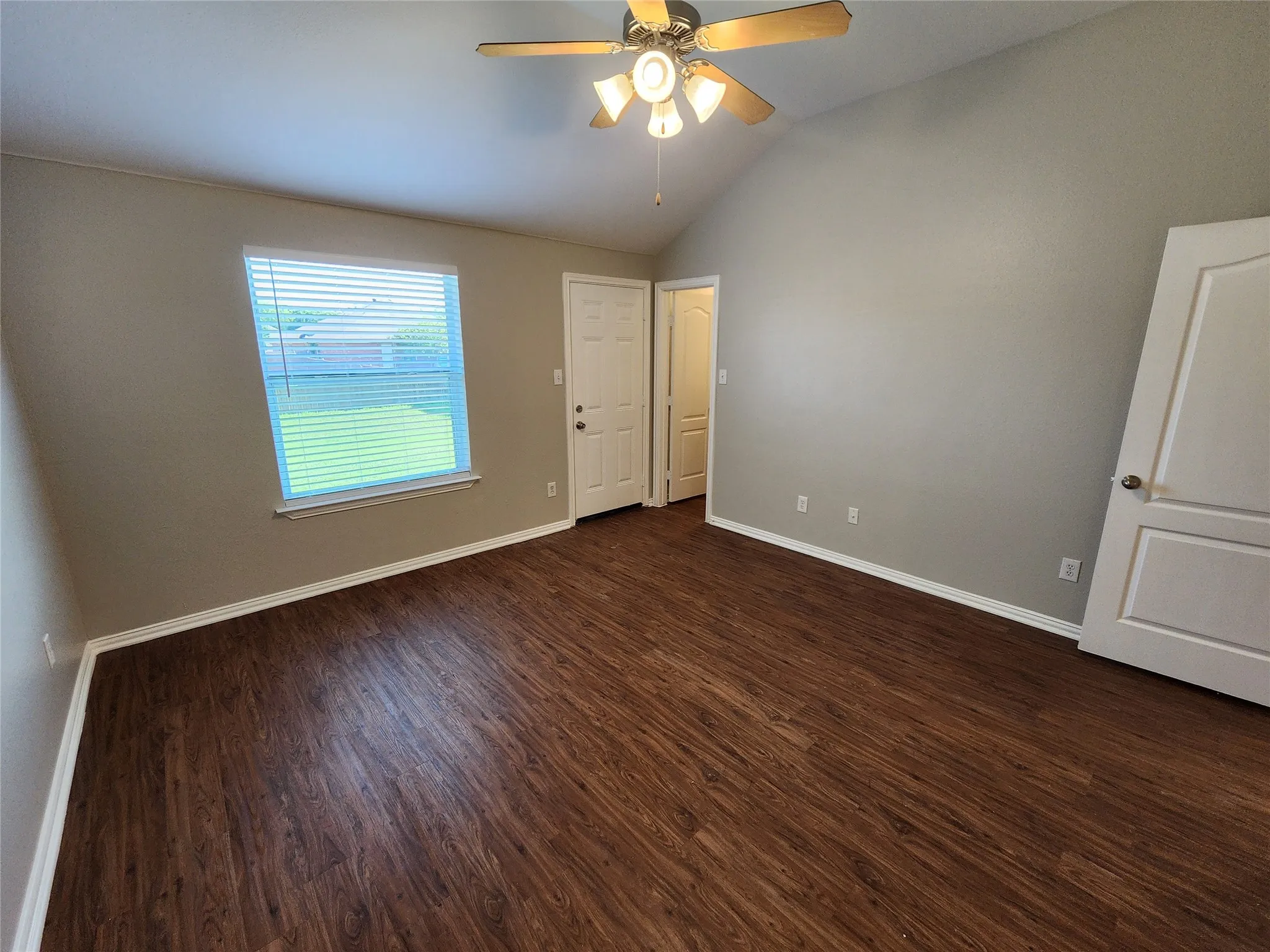 Duplex For Rent in Tarrant County , 209 Deborah Lane, Crowley, Texas 76036, 3 Bedroom, 2 Bathroom, 2 Garage spaces, 1,225 Sqft, built in 2005, mls#21398292, Real Estate Agent in Crowley, Homes For Rent in Tarrant county, Homes For Rent in Crowley, Realtor in Crowley Texas, Real Estate Brokerage Independent Realty Texas, Luminita Cordes Realtor