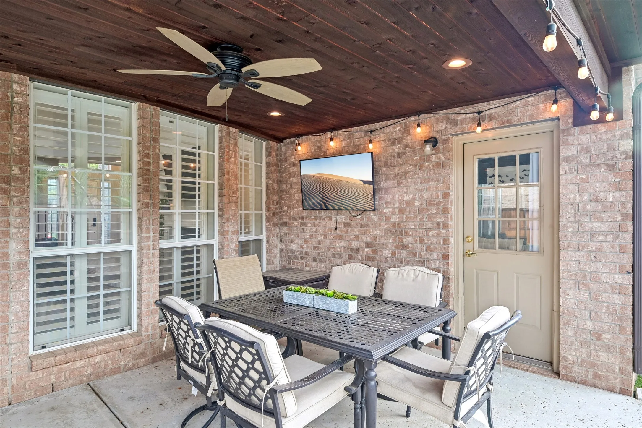 Single Family Residence For Sale in Tarrant County , 520 Ironwood Drive, Keller, Texas 76248, 4 Bedroom, 4 Bathroom, 2 Garage spaces, 3,052 Sqft, built in 1999, mls#21398262, Real Estate Agent in Keller, Homes For Sale in Tarrant county, Homes For Sale in Keller, Realtor in Keller Texas, Real Estate Brokerage Independent Realty Texas, Luminita Cordes Realtor