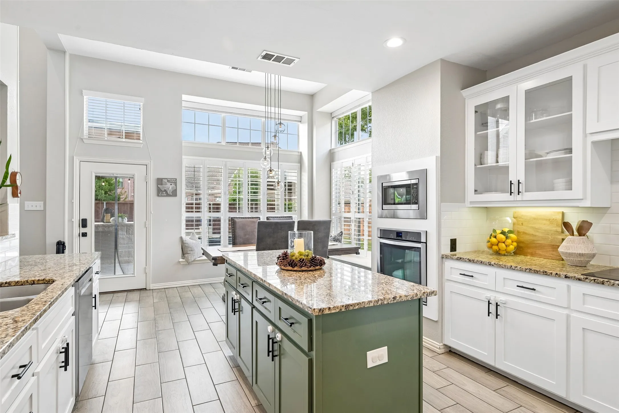 Single Family Residence For Sale in Tarrant County , 520 Ironwood Drive, Keller, Texas 76248, 4 Bedroom, 4 Bathroom, 2 Garage spaces, 3,052 Sqft, built in 1999, mls#21398262, Real Estate Agent in Keller, Homes For Sale in Tarrant county, Homes For Sale in Keller, Realtor in Keller Texas, Real Estate Brokerage Independent Realty Texas, Luminita Cordes Realtor