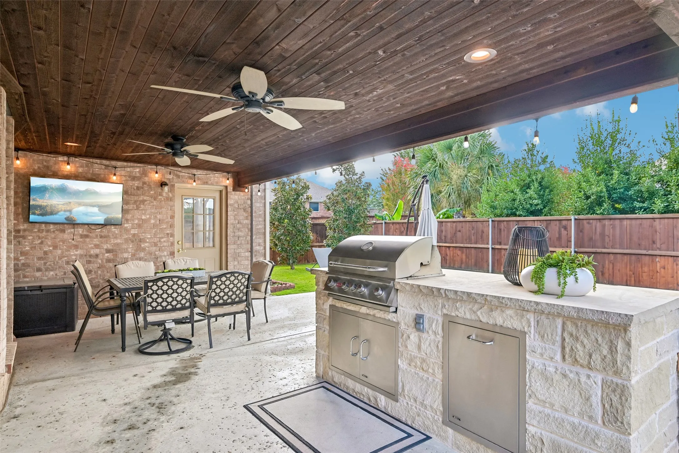 Single Family Residence For Sale in Tarrant County , 520 Ironwood Drive, Keller, Texas 76248, 4 Bedroom, 4 Bathroom, 2 Garage spaces, 3,052 Sqft, built in 1999, mls#21398262, Real Estate Agent in Keller, Homes For Sale in Tarrant county, Homes For Sale in Keller, Realtor in Keller Texas, Real Estate Brokerage Independent Realty Texas, Luminita Cordes Realtor