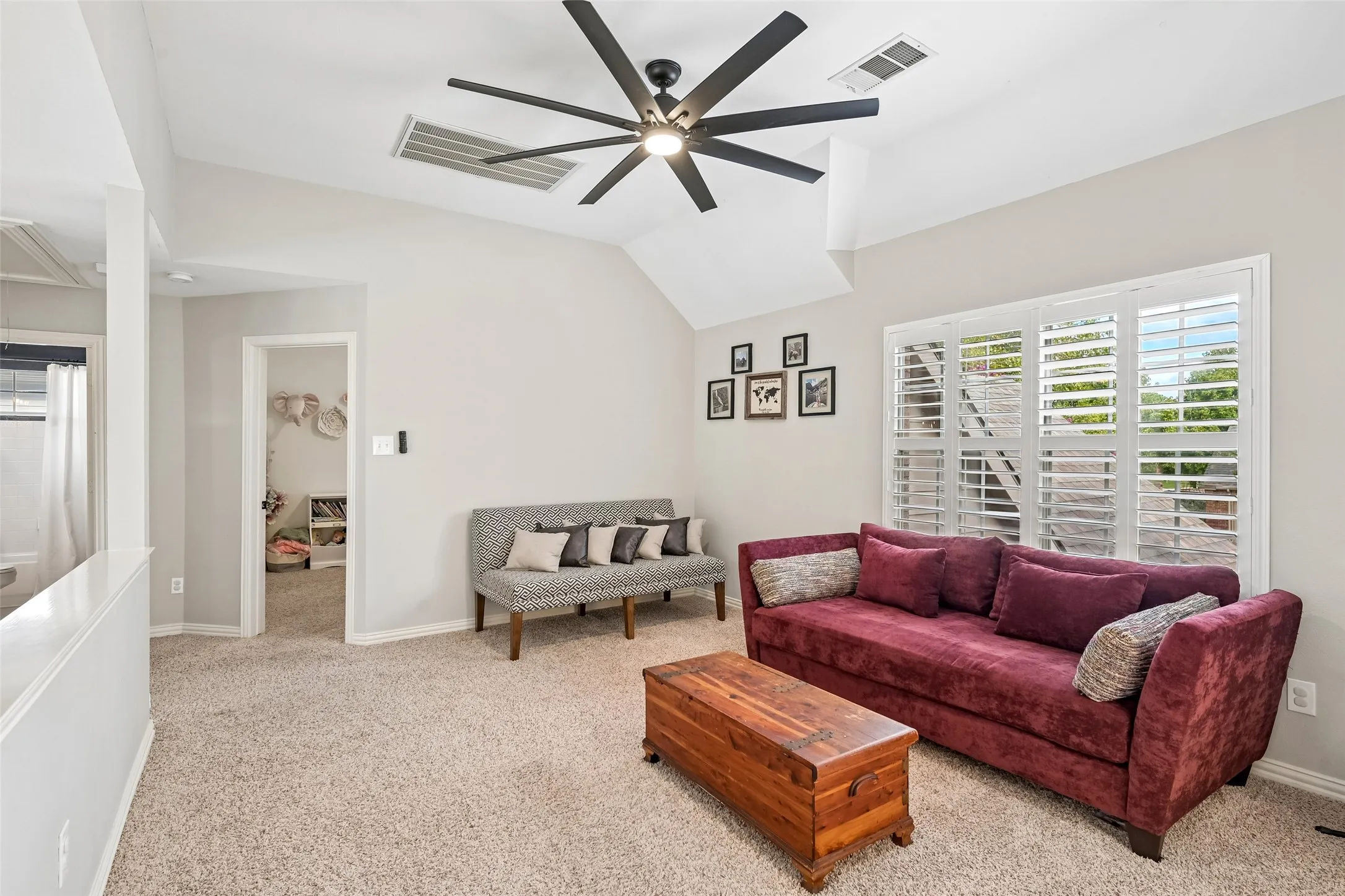 Single Family Residence For Sale in Tarrant County , 520 Ironwood Drive, Keller, Texas 76248, 4 Bedroom, 4 Bathroom, 2 Garage spaces, 3,052 Sqft, built in 1999, mls#21398262, Real Estate Agent in Keller, Homes For Sale in Tarrant county, Homes For Sale in Keller, Realtor in Keller Texas, Real Estate Brokerage Independent Realty Texas, Luminita Cordes Realtor