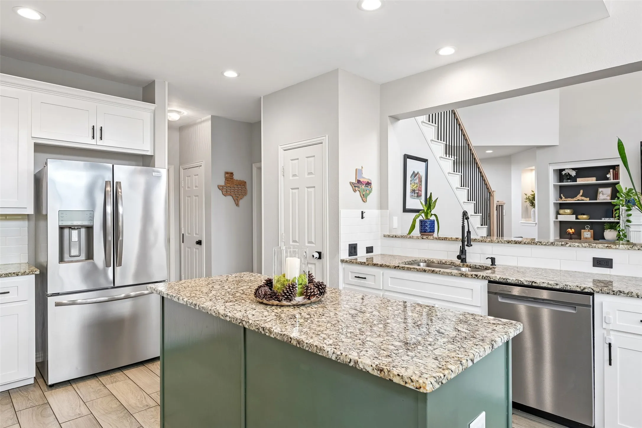 Single Family Residence For Sale in Tarrant County , 520 Ironwood Drive, Keller, Texas 76248, 4 Bedroom, 4 Bathroom, 2 Garage spaces, 3,052 Sqft, built in 1999, mls#21398262, Real Estate Agent in Keller, Homes For Sale in Tarrant county, Homes For Sale in Keller, Realtor in Keller Texas, Real Estate Brokerage Independent Realty Texas, Luminita Cordes Realtor