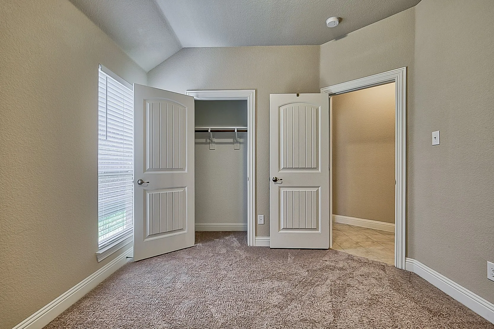 Single Family Residence For Rent in Denton County , 15909 Rockingham Street, Frisco, Texas 75036, 4 Bedroom, 2 Bathroom, 2 Garage spaces, 2,050 Sqft, built in 2015, mls#21346616, Real Estate Agent in Frisco, Homes For Rent in Denton county, Homes For Rent in Frisco, Realtor in Frisco Texas, Real Estate Brokerage Independent Realty Texas, Luminita Cordes Realtor