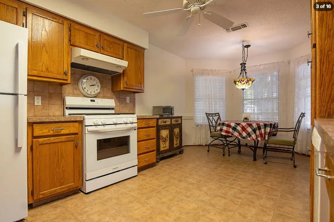 Single Family Residence For Rent in Tarrant County , 3622 Swafford Street, Arlington, Texas 76015, 3 Bedroom, 2 Bathroom, 2 Garage spaces, 1,122 Sqft, built in 1989, mls#21398301, Real Estate Agent in Arlington, Homes For Rent in Tarrant county, Homes For Rent in Arlington, Realtor in Arlington Texas, Real Estate Brokerage Independent Realty Texas, Luminita Cordes Realtor
